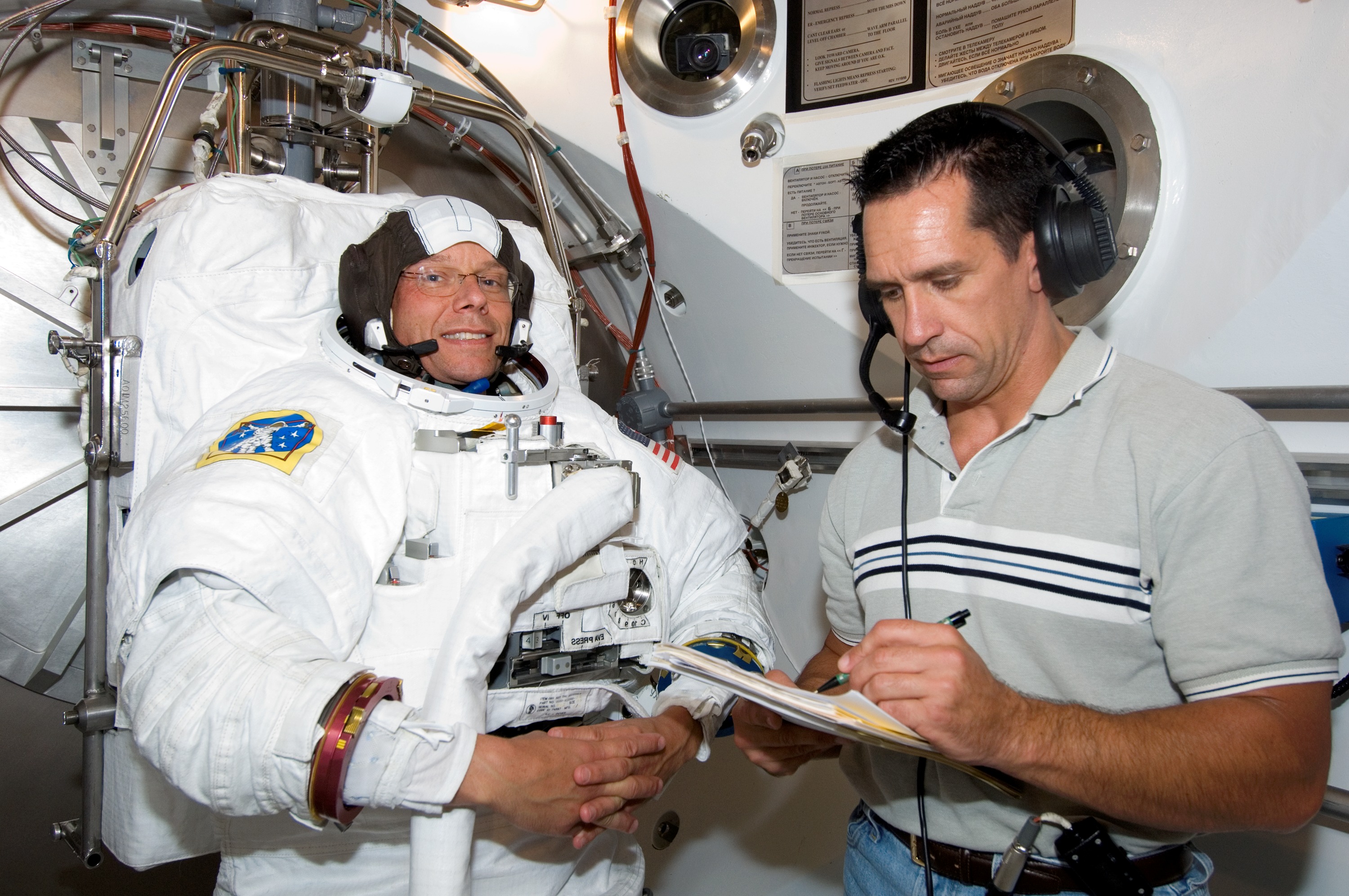 Crew Station Airlock Training, STS-116, SSATA Chamber