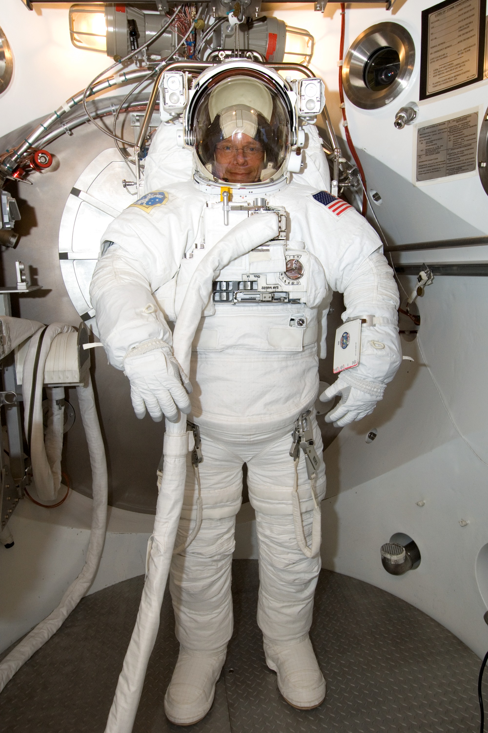 Crew Station Airlock Training, STS-116, SSATA Chamber