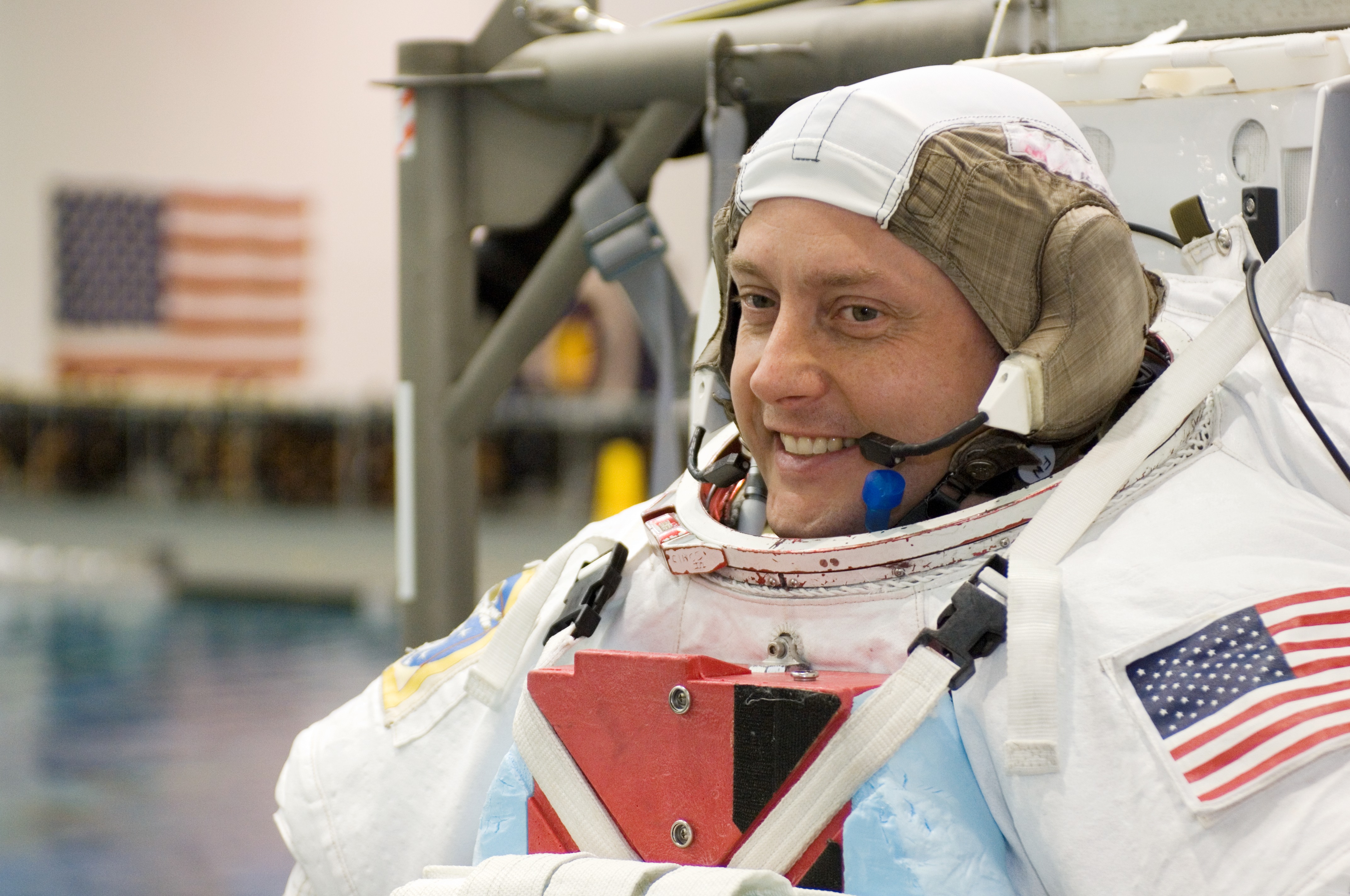 Expedition 18 Neutral Buoyancy Laboratory (NBL) Prep Pool Topside