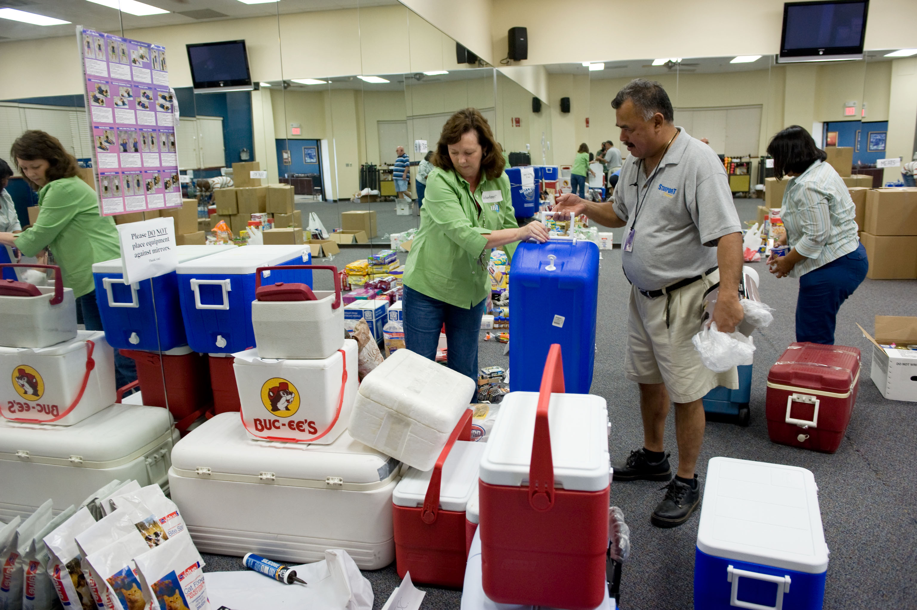 Document Post Hurricane Ike Damage and Recovery Effort at JSC
