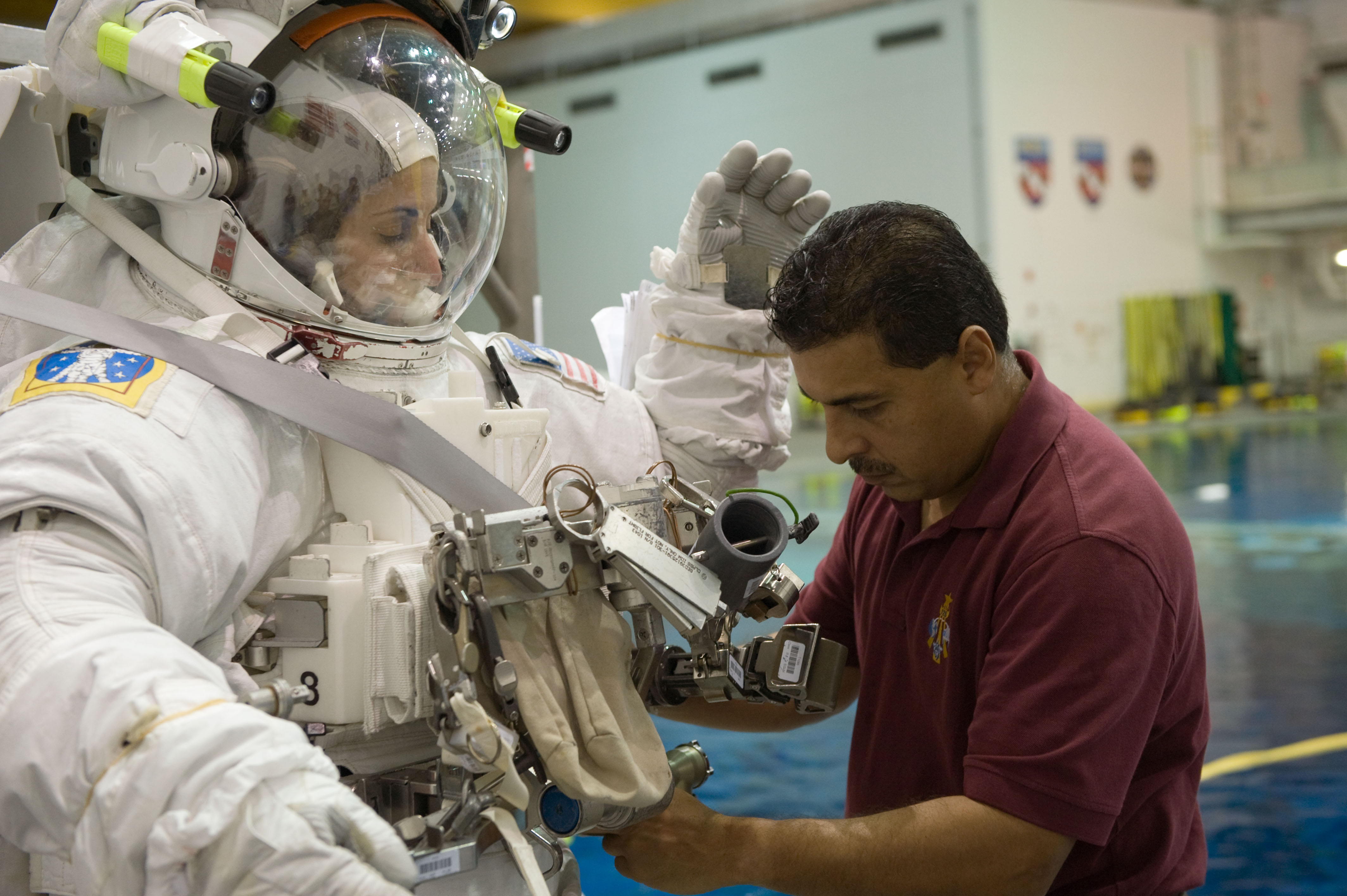 STS-128 crew members Danny Olivas and Nicole Stott during STS-128 17A EVA 1 Training