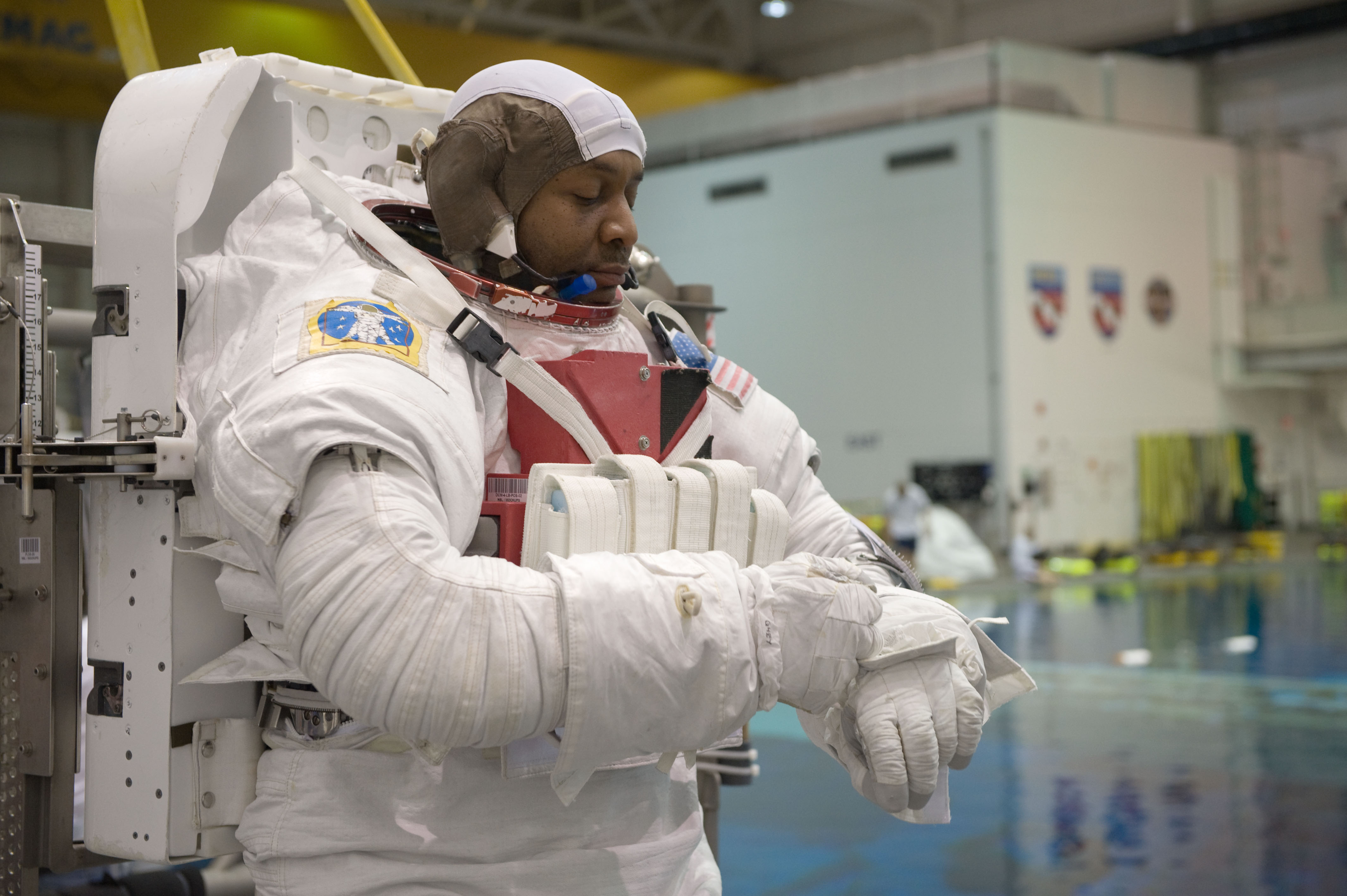 STS-129 crew members Michael Foreman and Robert Satcher