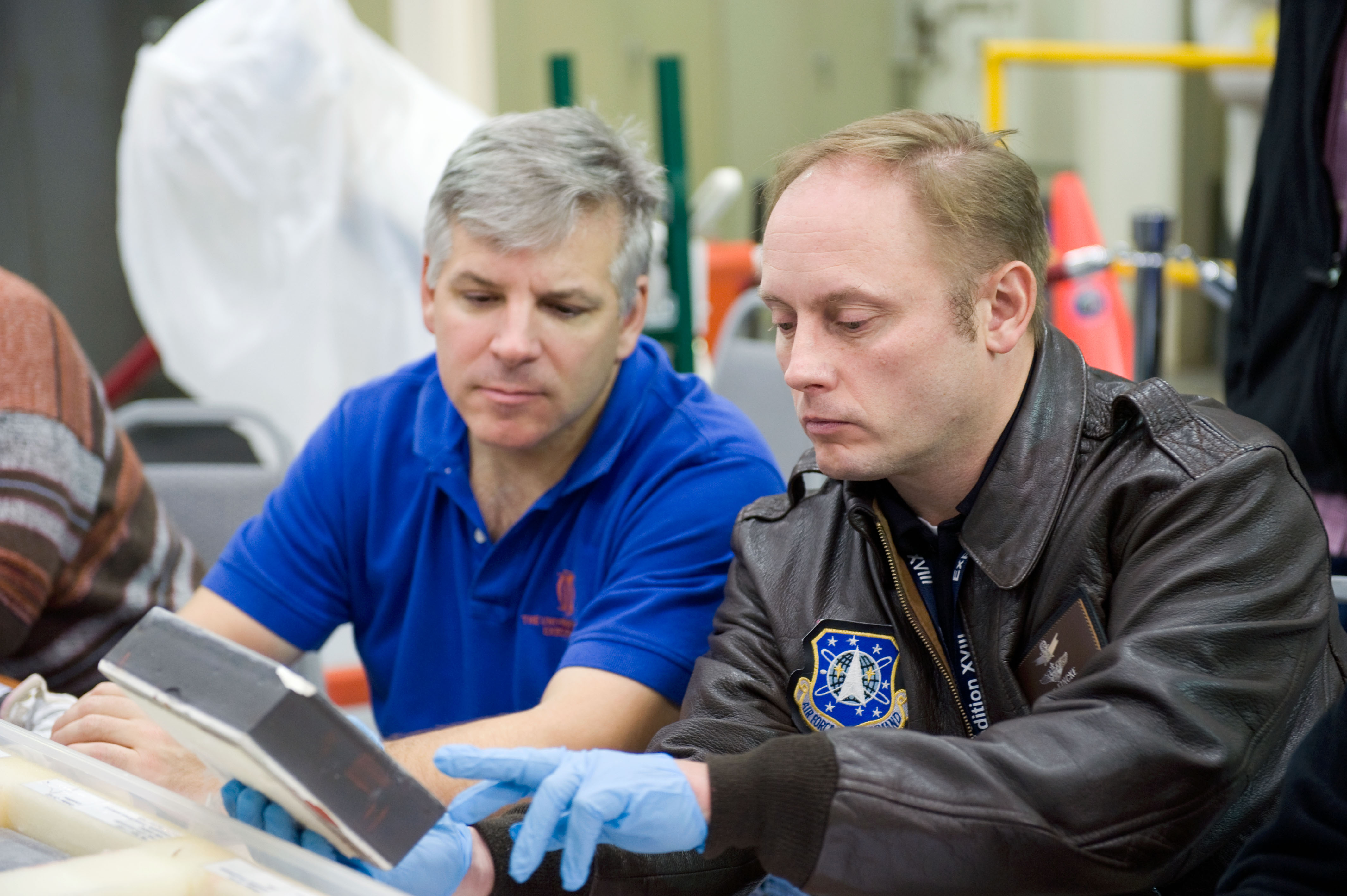 STS-134 crew during EVA TPS Overview training in the TPS/PABF