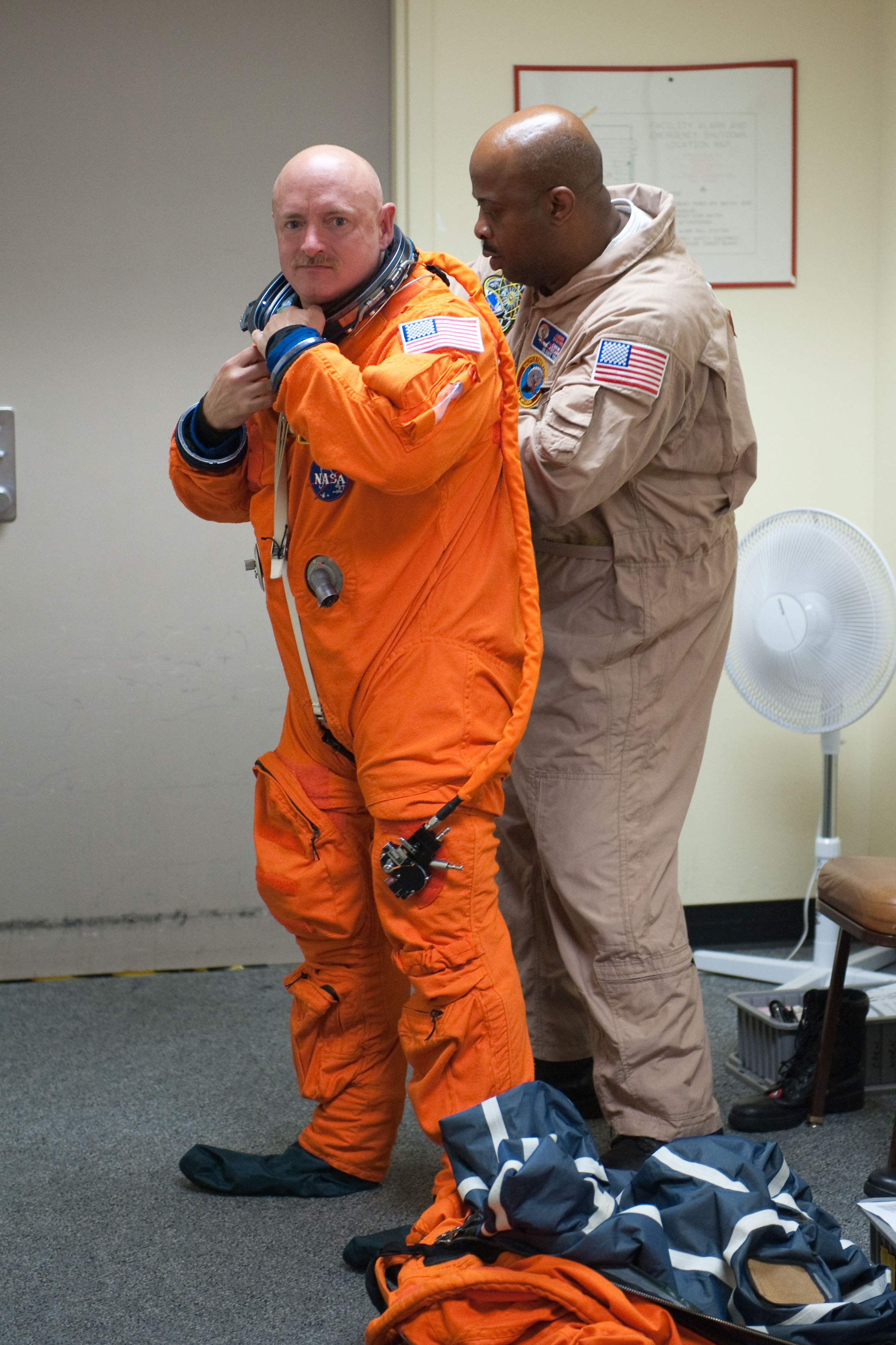STS-134 crew training in fixed based simulator