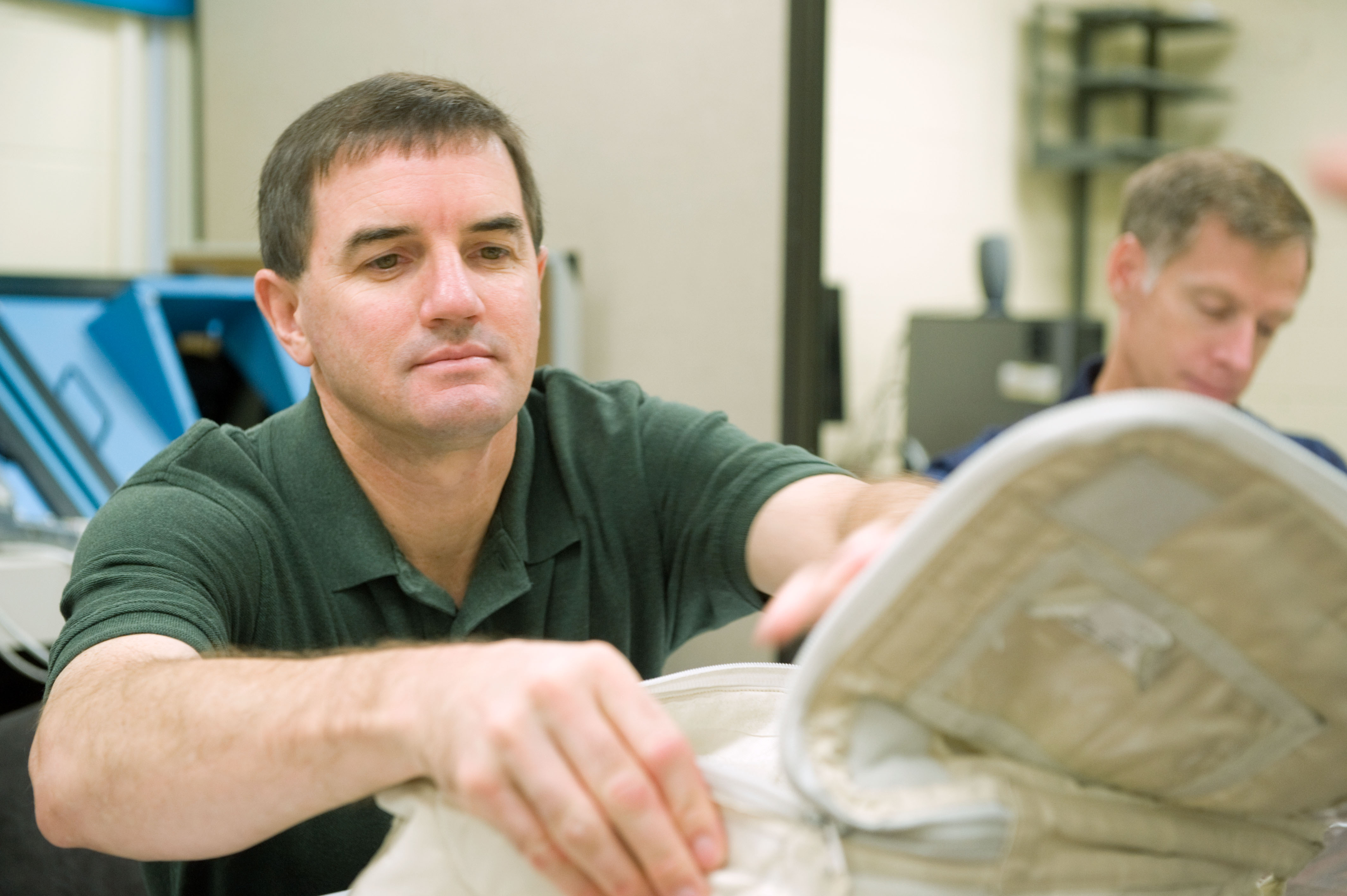 STS-335 crew training, Tool/Repair Kits with instructor Jeff Stone