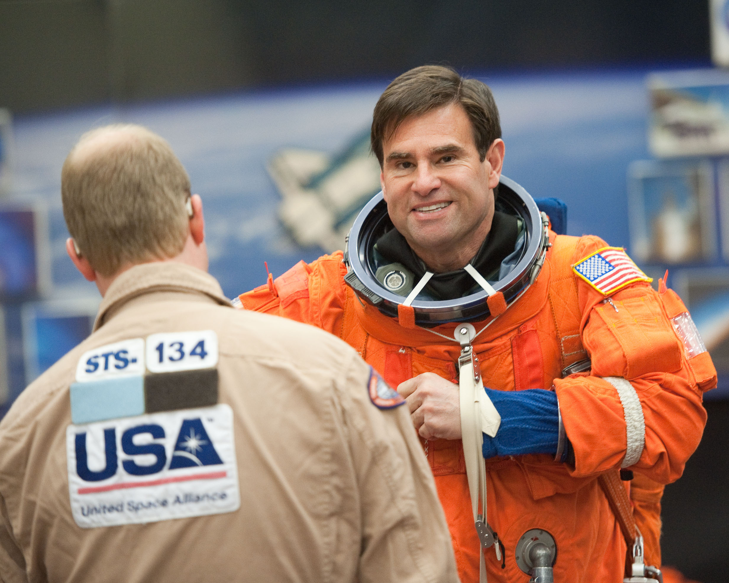 STS-134 crew during CCTII Prelaunch Ingress/Egress 91020 training