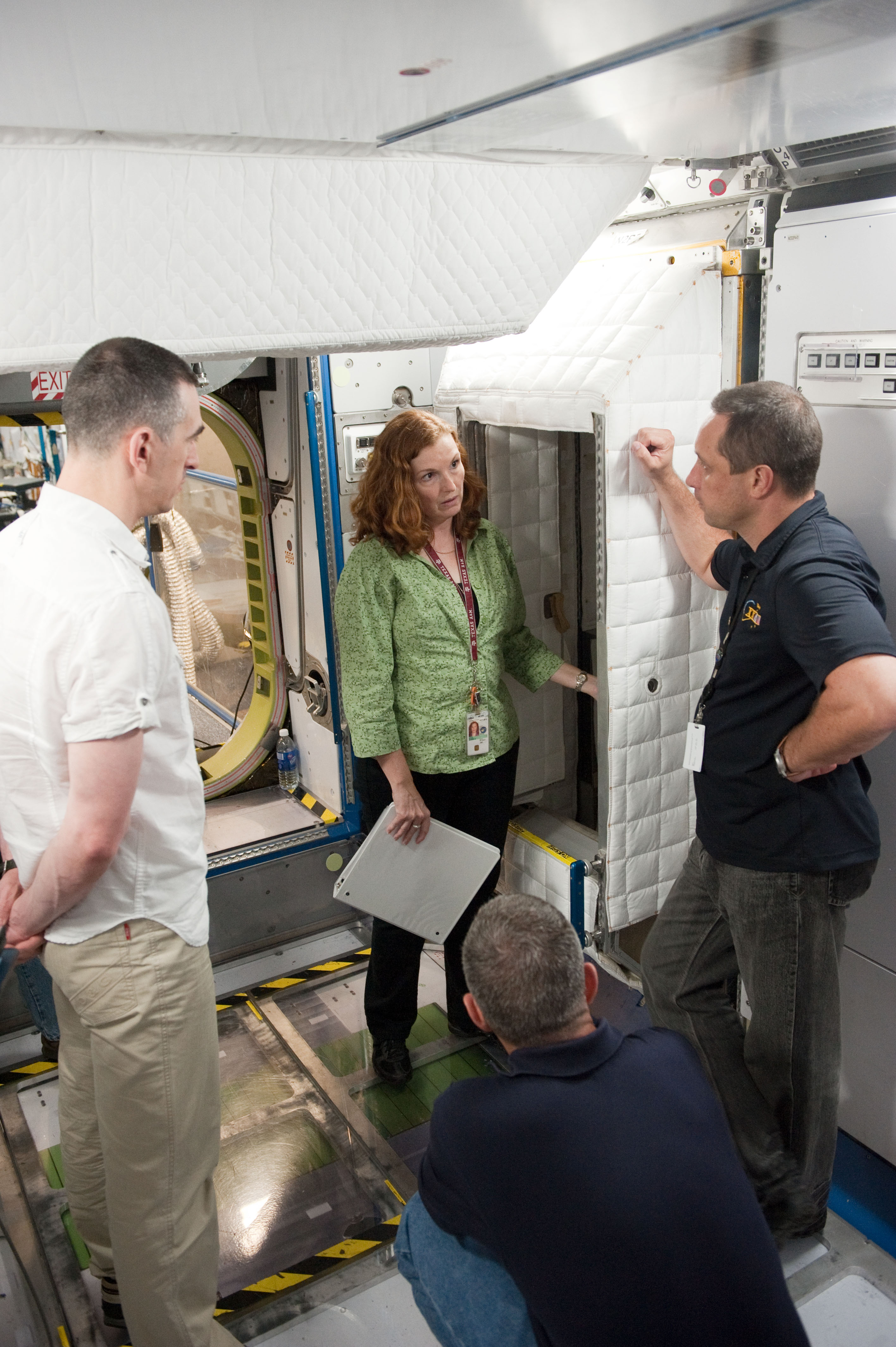 Expedition 29/30 ISS Habitability Equipment and Procedures training in ISS mockups.