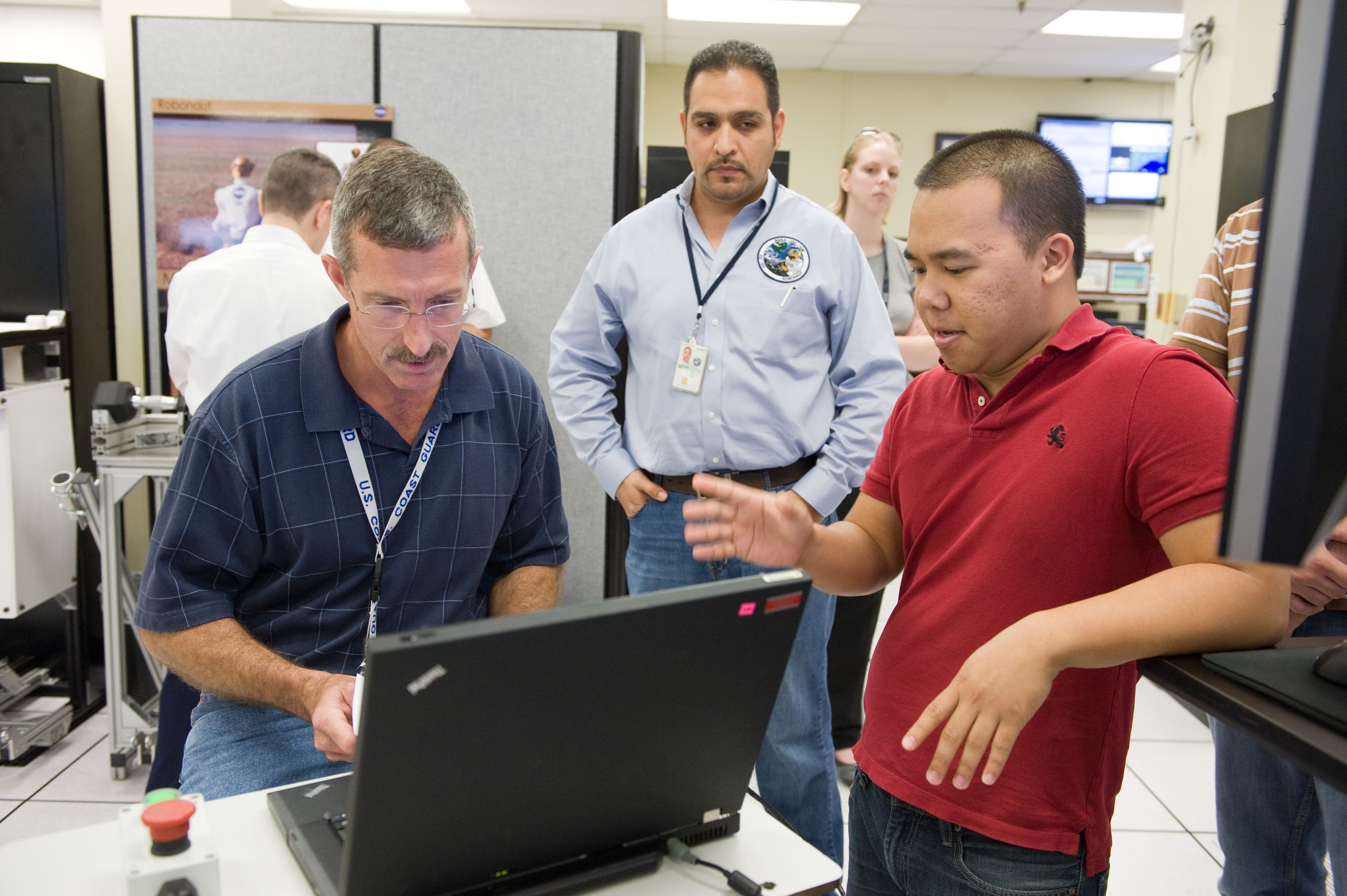 Expedition 29/30 crew training with astronaut Dan Burbank