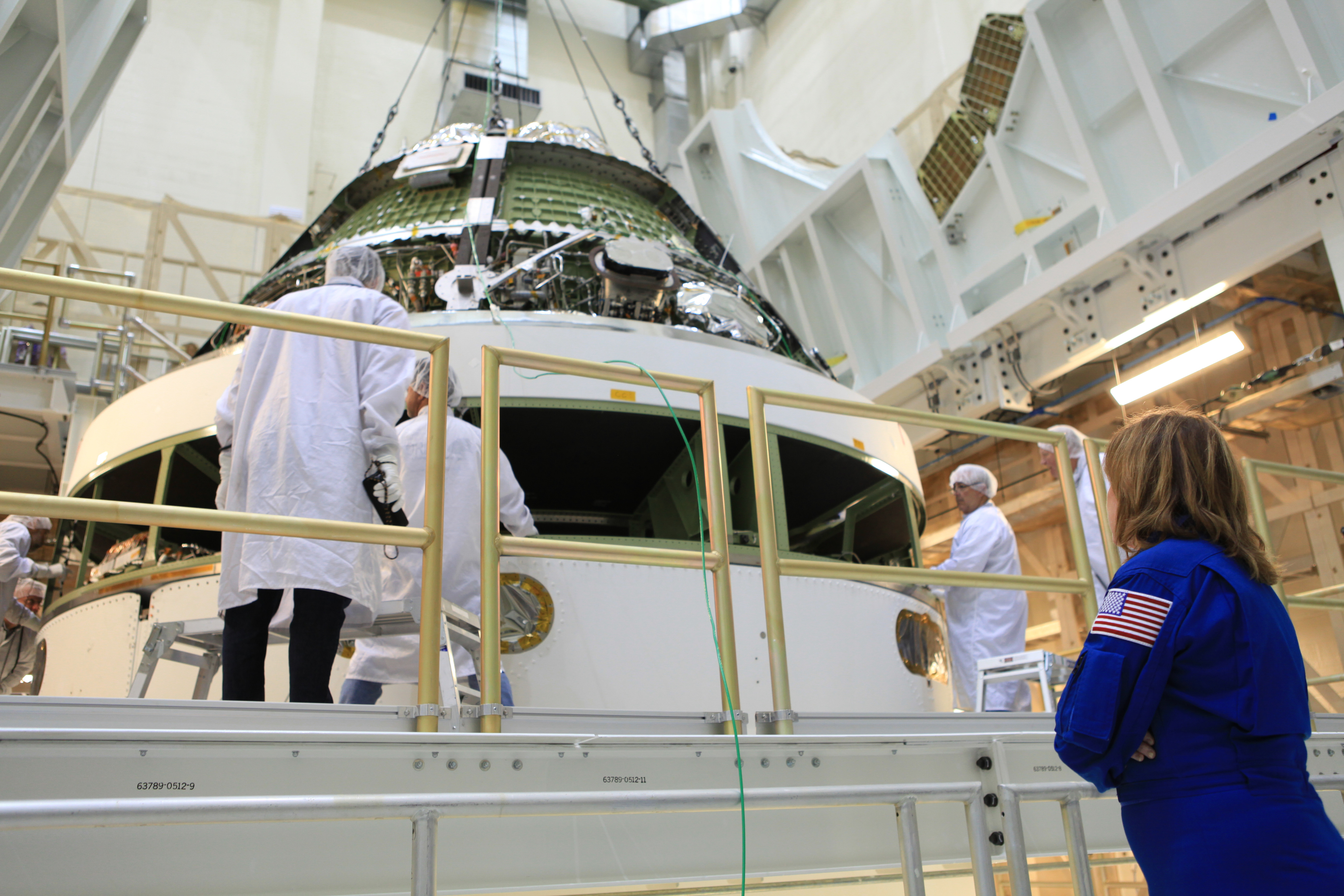Astronaut Anna Fisher visits Operations and Checkout building