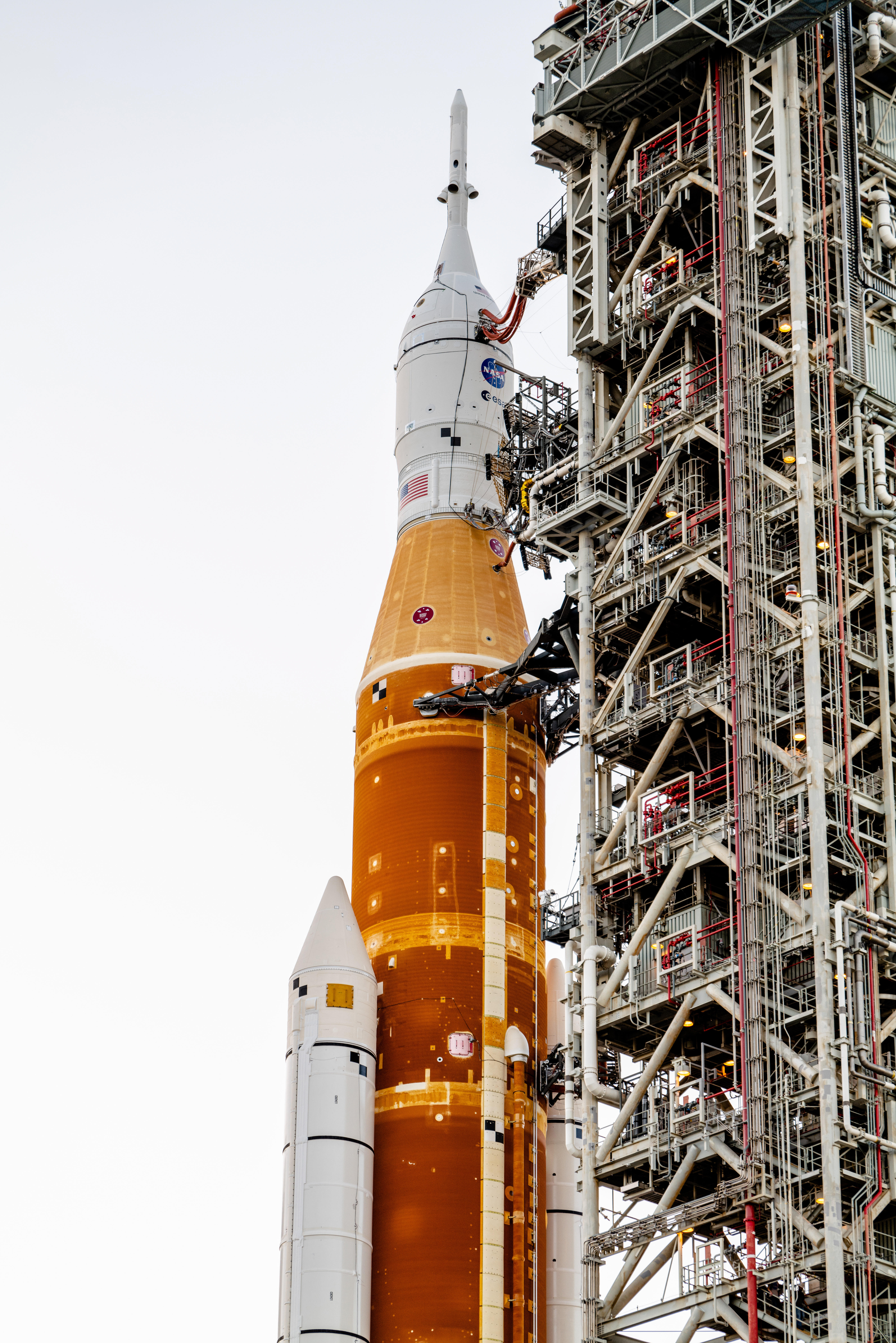 Artemis I stack rolls out to the launch pad