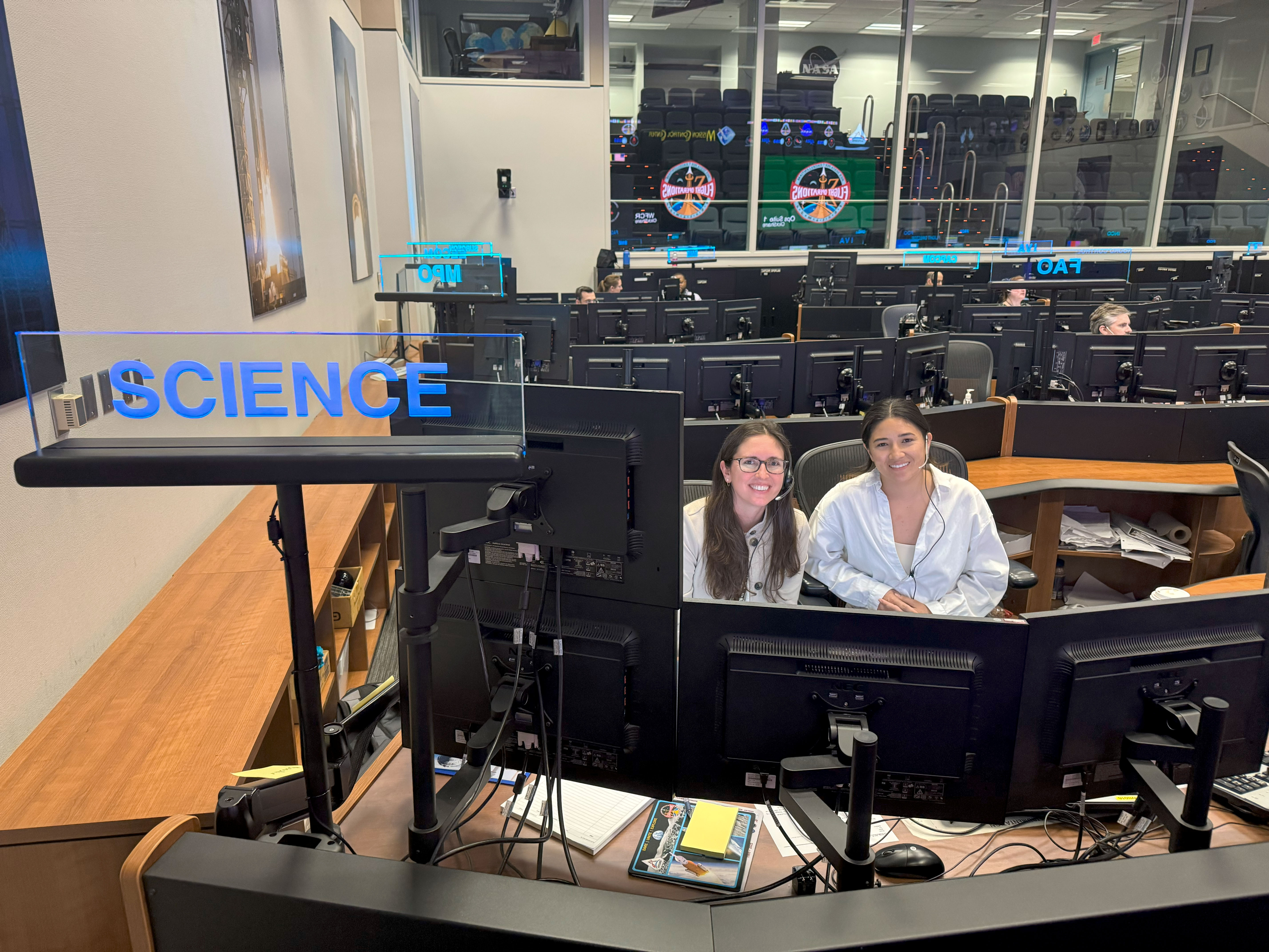 Artemis II Science Officers -- jsc2025e067512