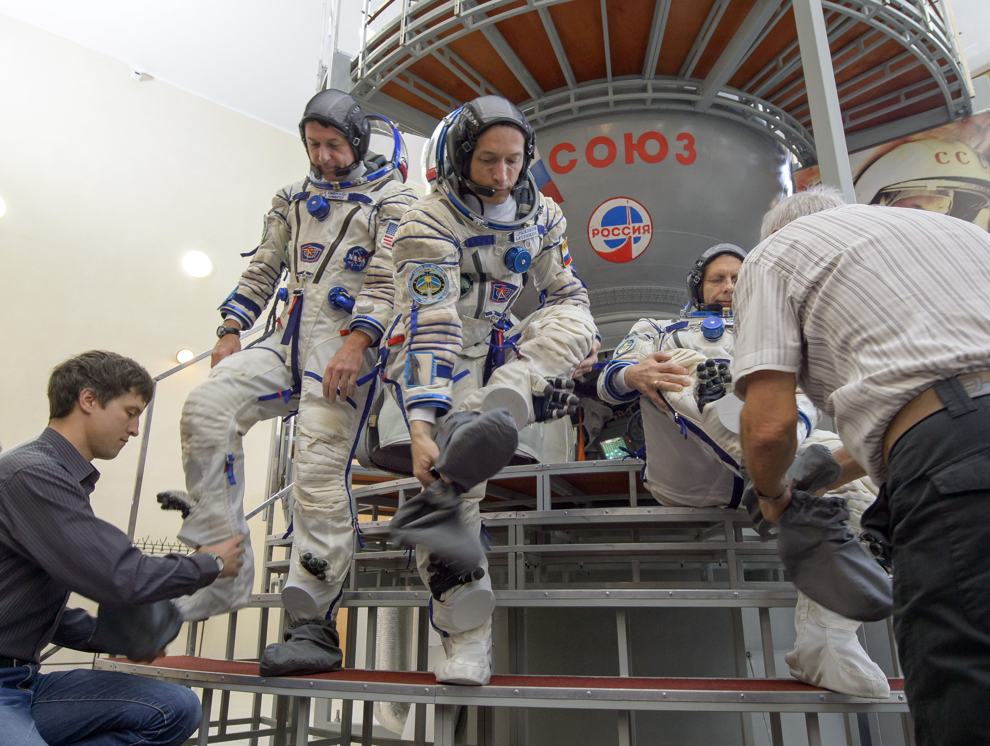 Expedition 49 Qualification Exams