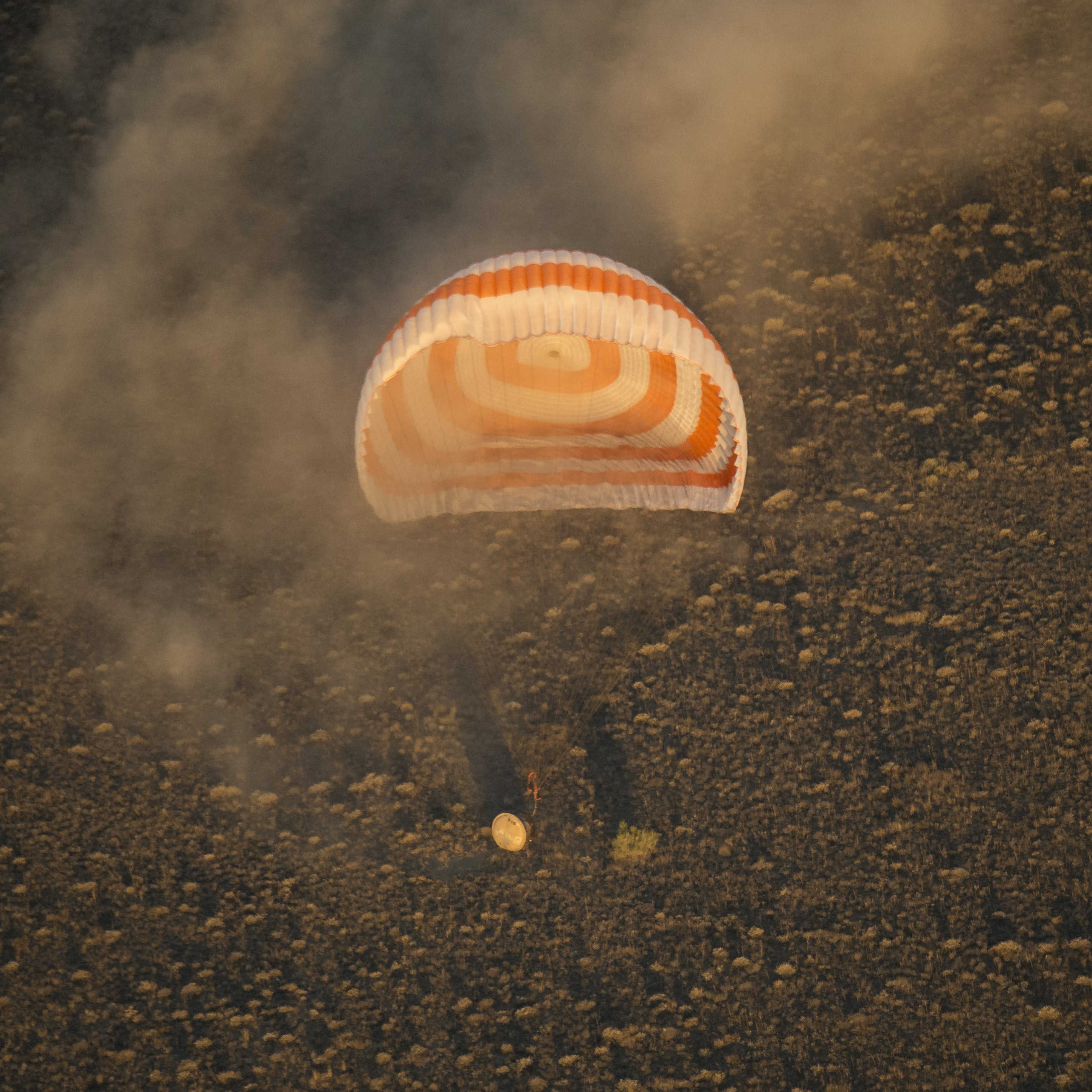 Expedition 48 Soyuz TMA-20M Landing