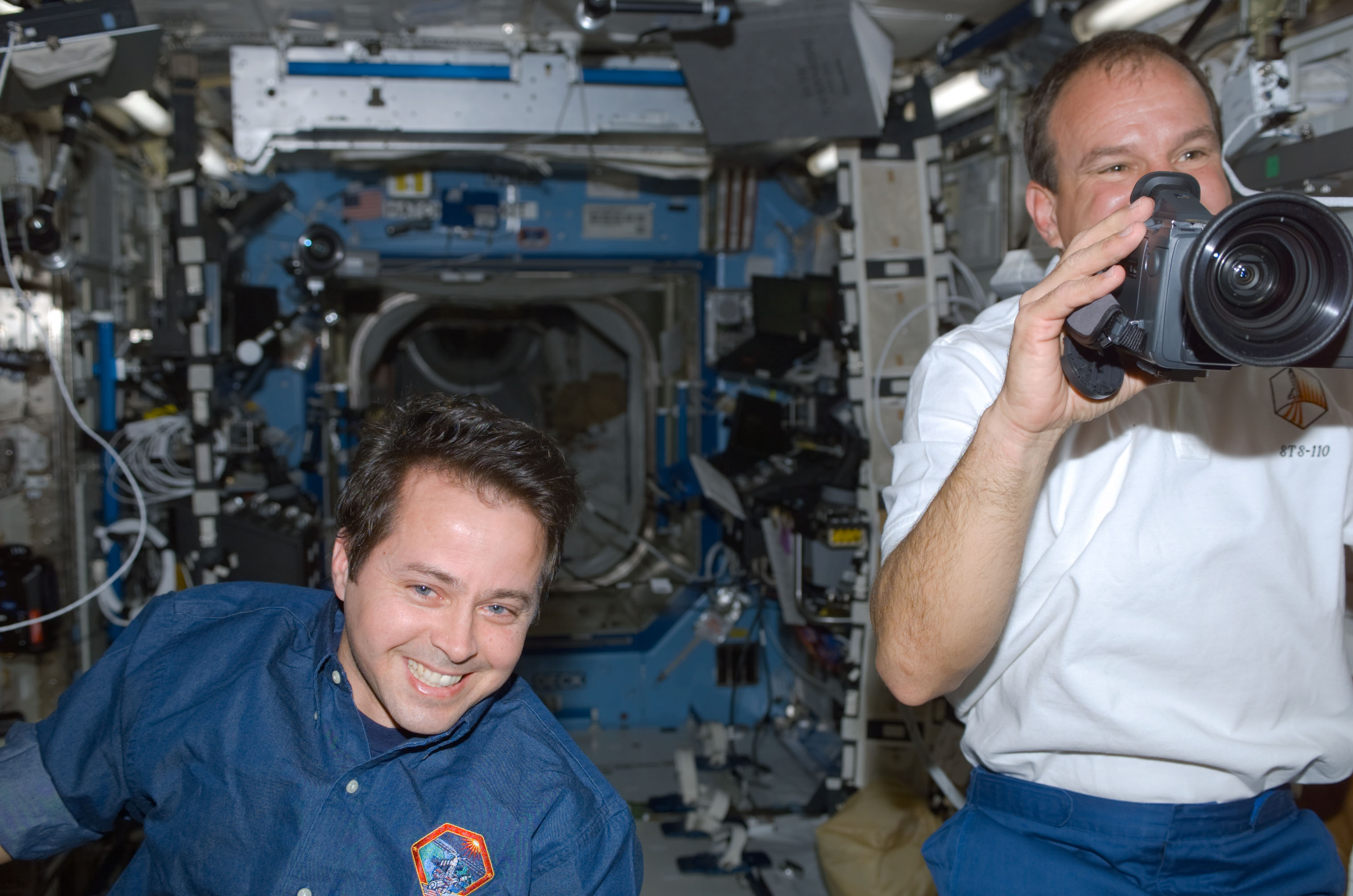 Bursch and Bloomfield in the U.S. Laboratory during STS-110's initial ingress into the ISS