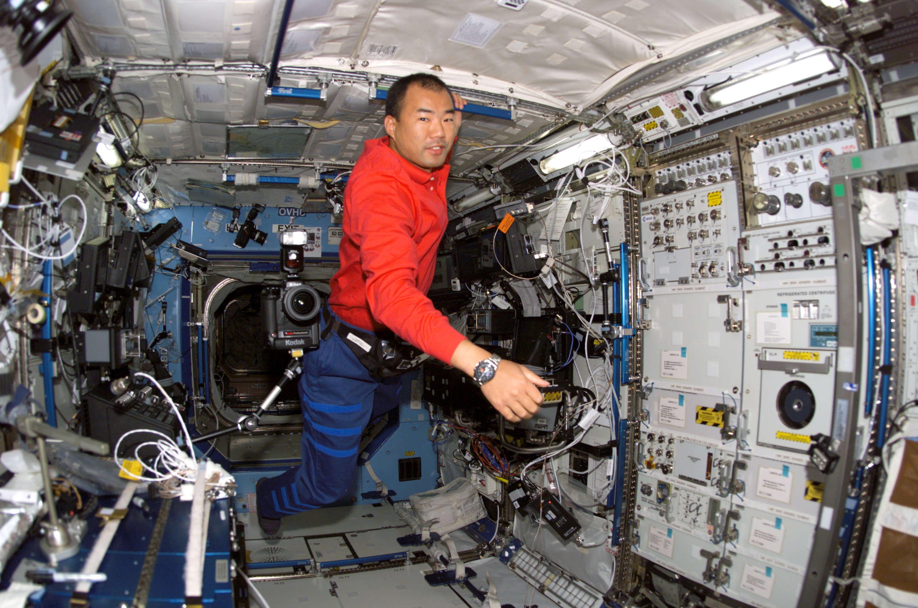 Noguchi in U.S. Laboratory