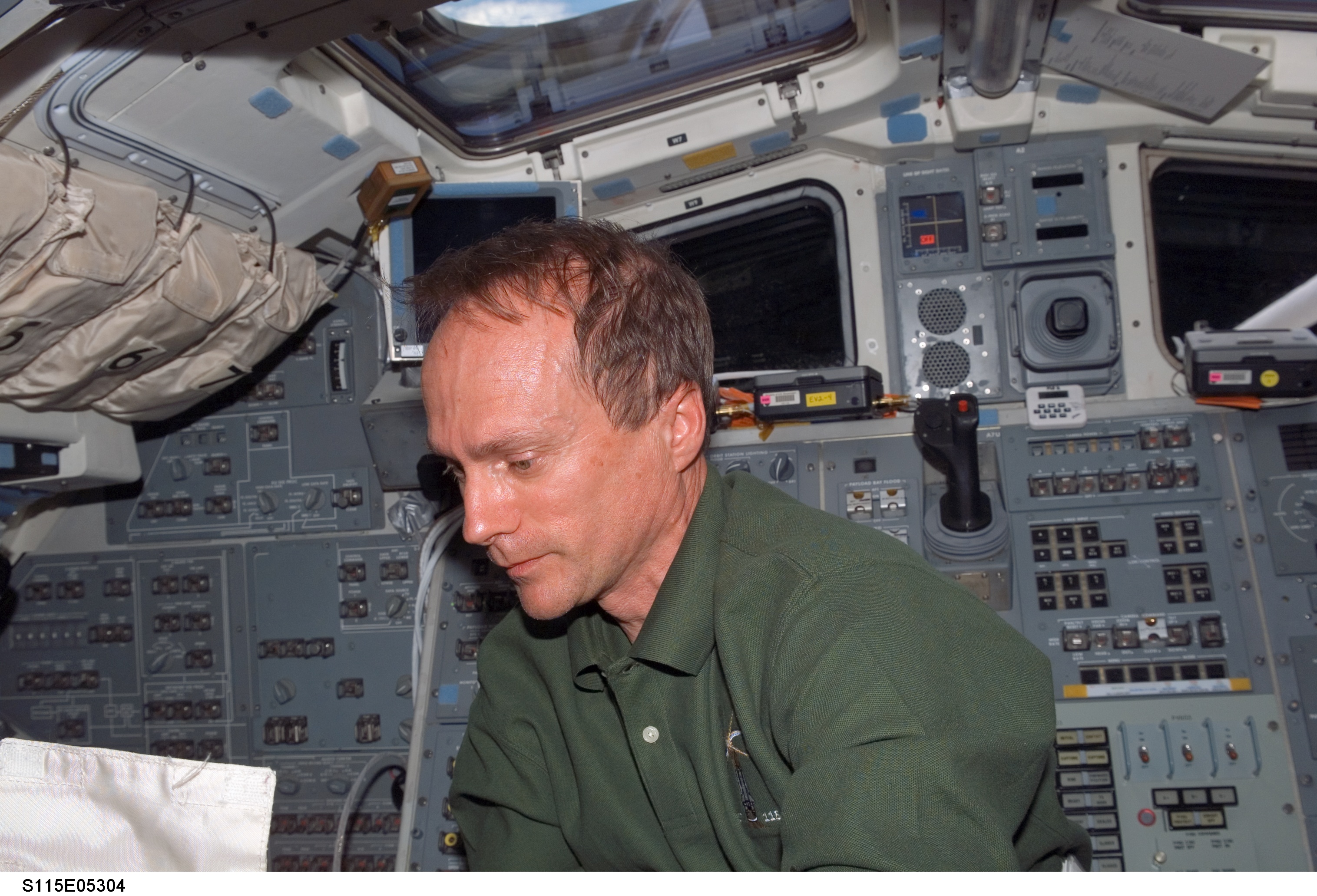 STS-115 Pilot Ferguson on Atlantis Aft Flight Deck