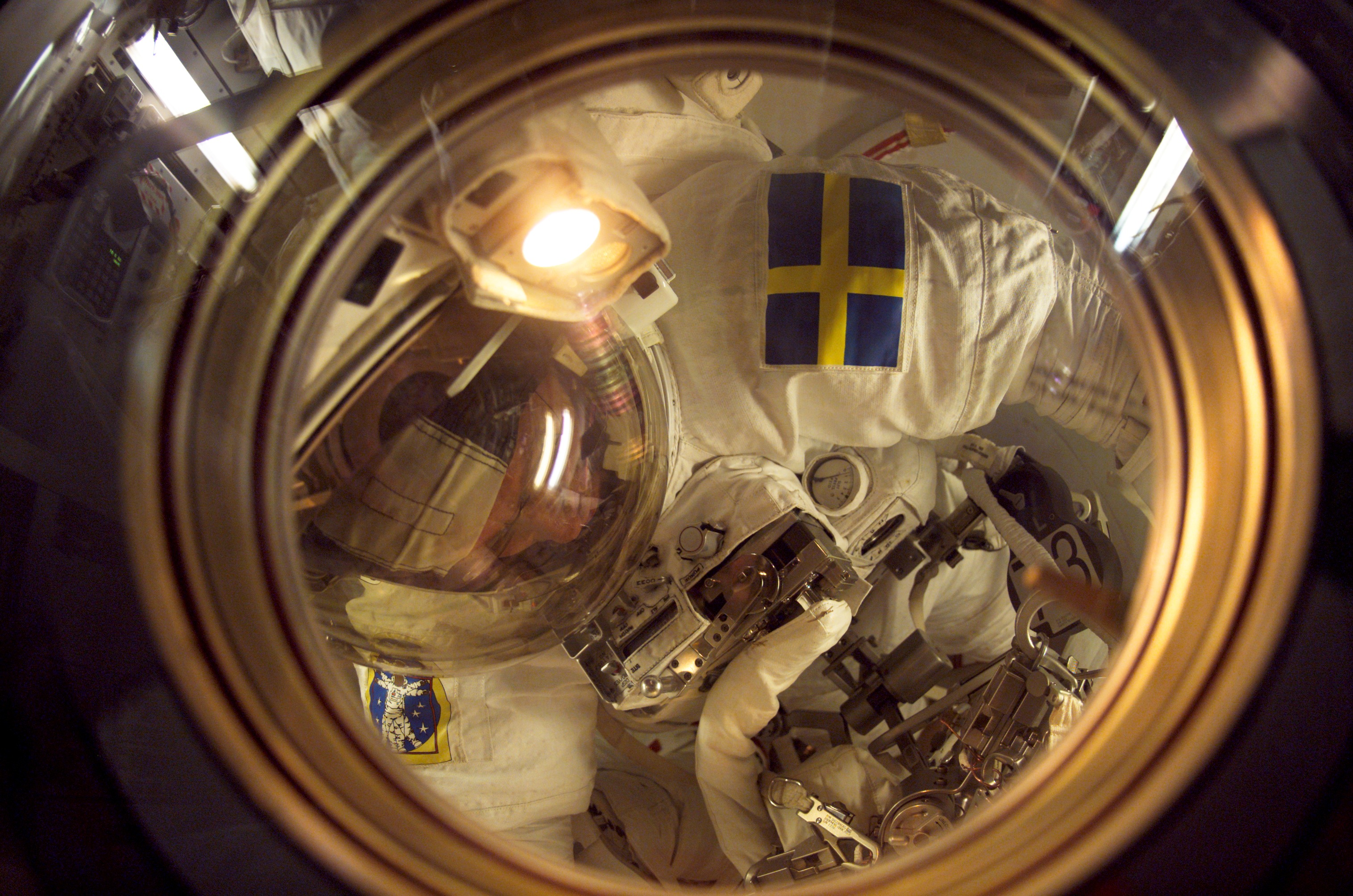 STS-116 MS Fuglesang in the A/L on the ISS