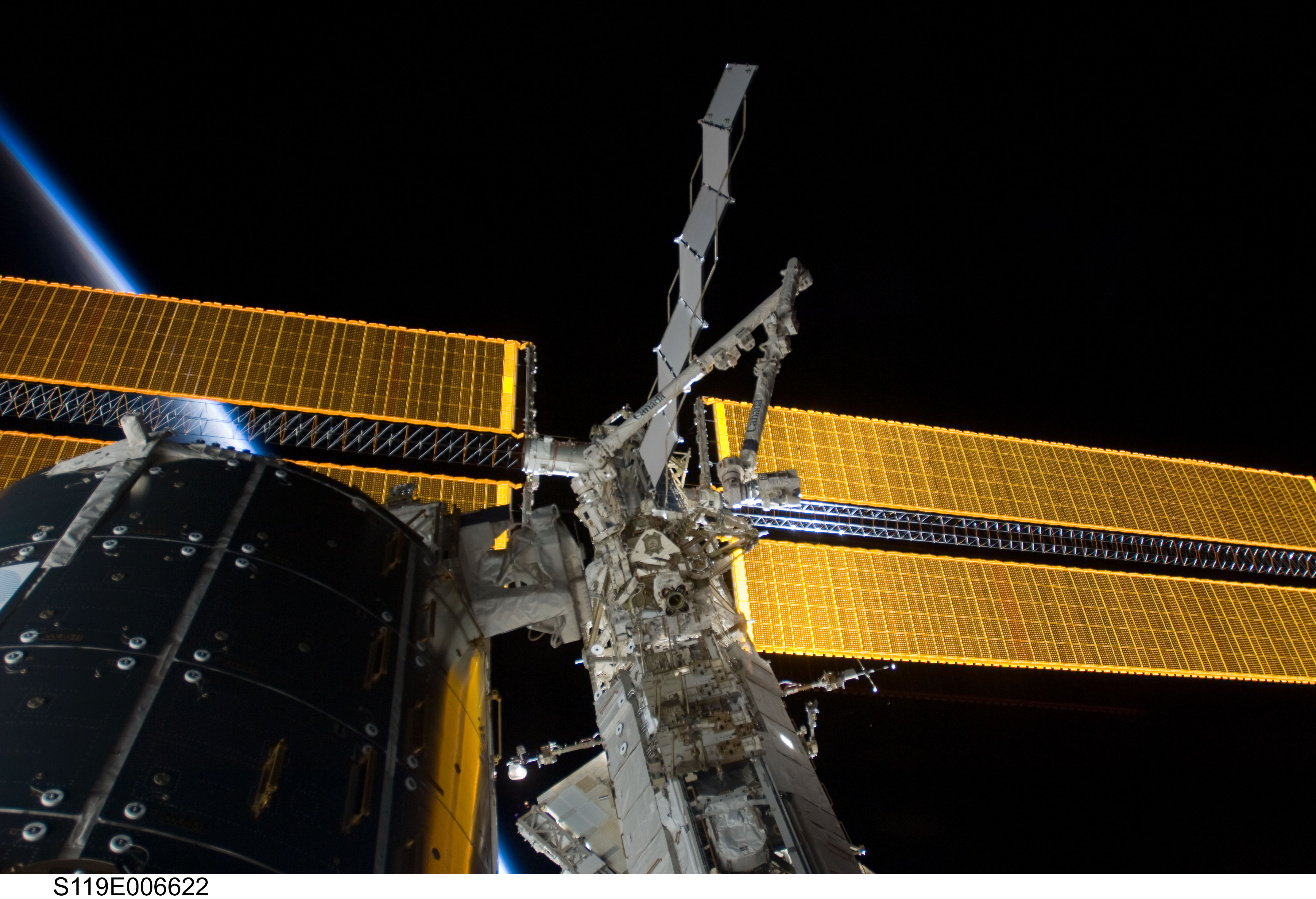 Space Station Remote Manipulator System (SSRMS) on Mobile Transporter (MT) for S6 Relocation OPS