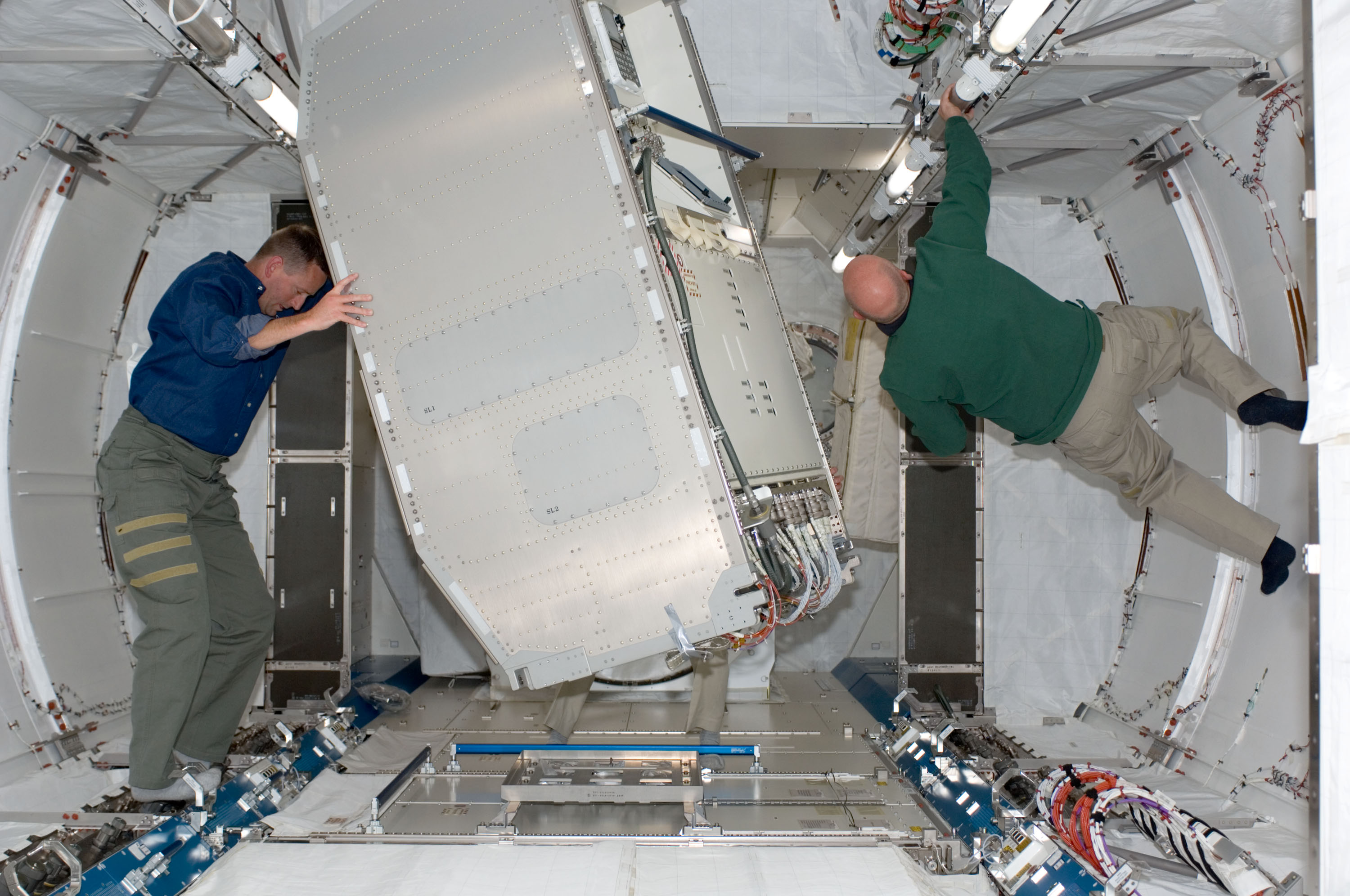 Rack installation in the JPM