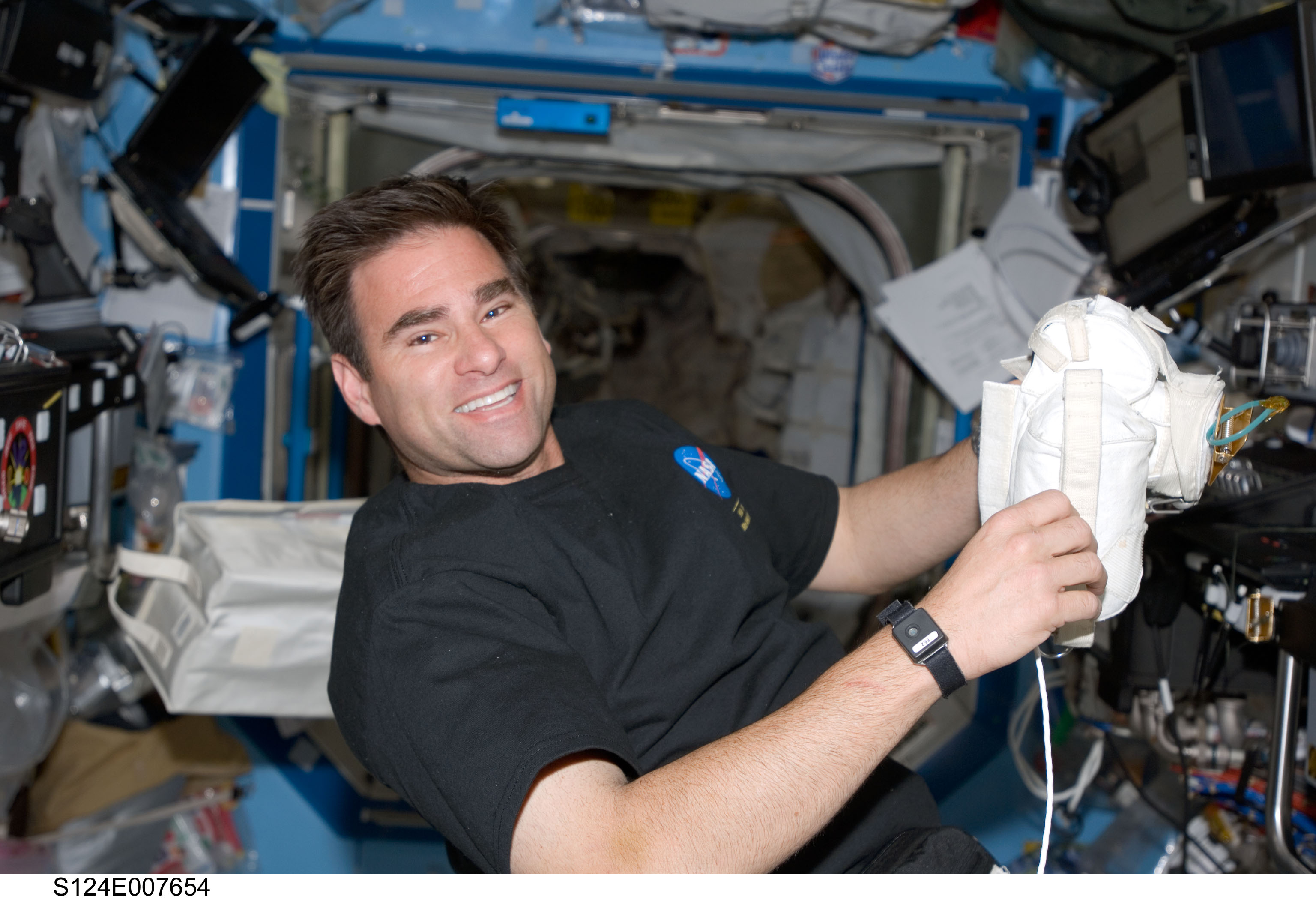 Chamitoff in Destiny laboratory module