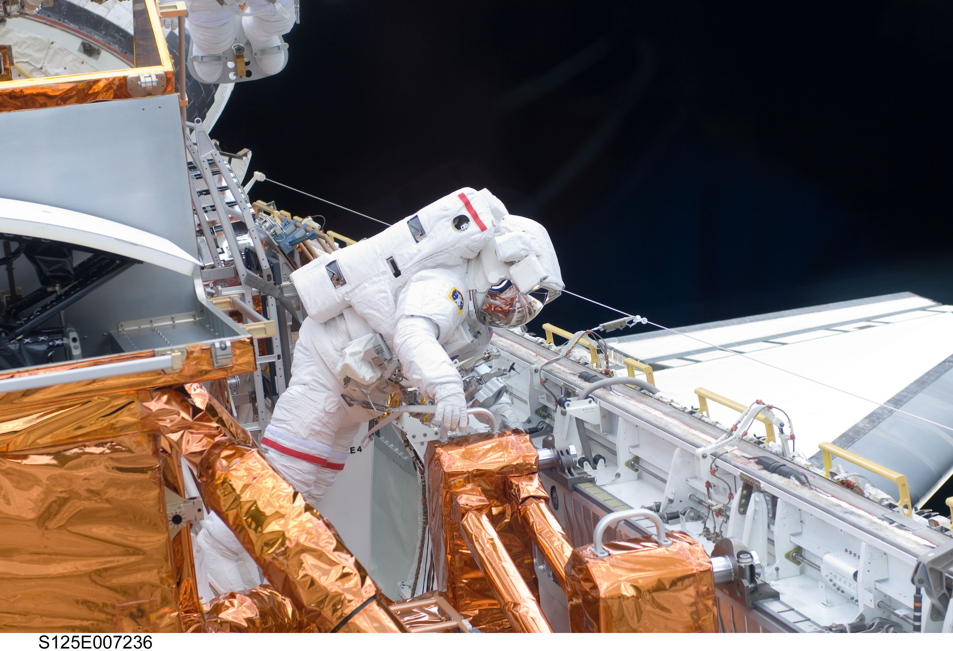 STS-125 MS3 Grunsfeld during EVA1