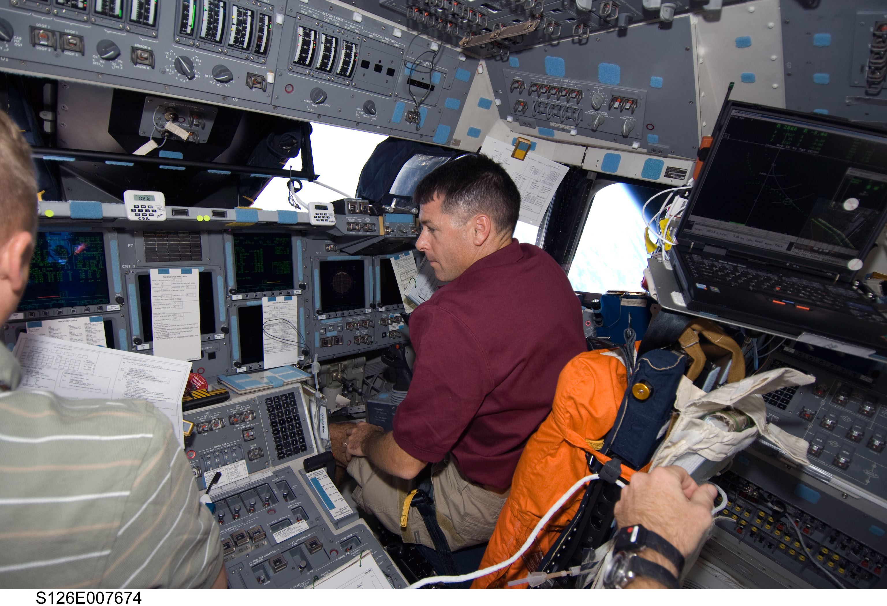 Boe and Kimbrough on FD during Rendezvous and Docking OPS