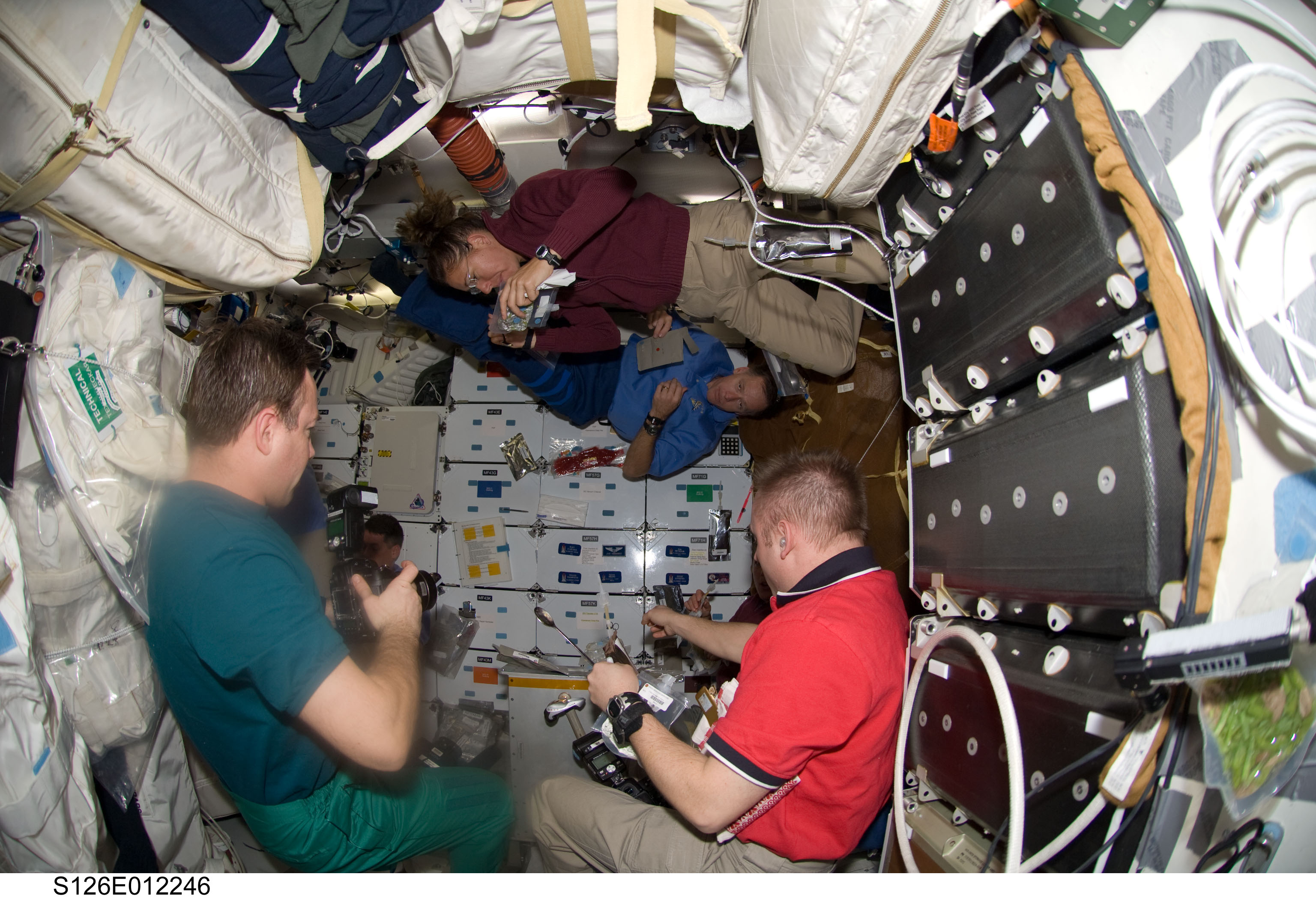 Crewmembers Share Thanksgiving Meal on MDDK