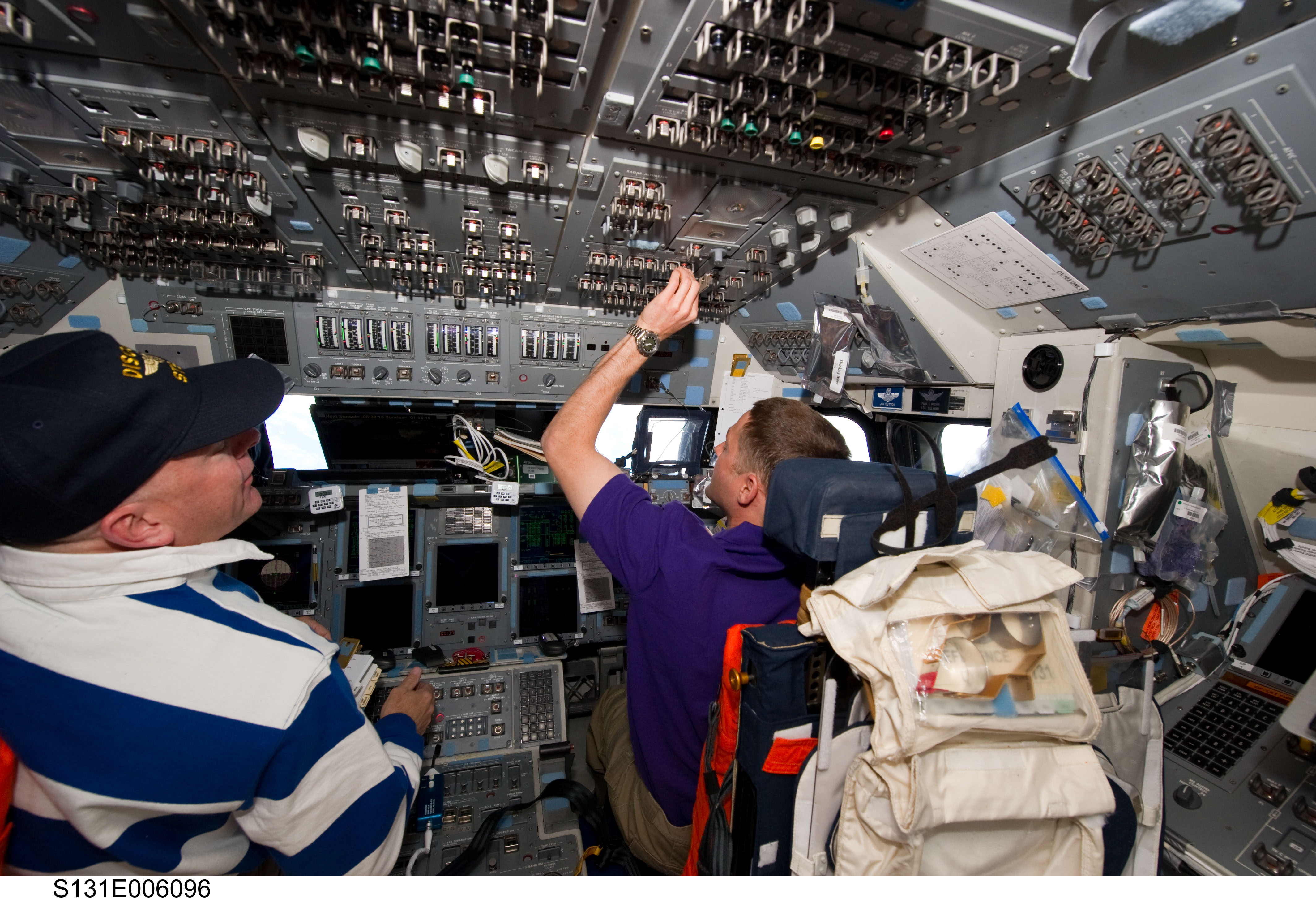 Poindexter and Dutton on Discovery flight deck