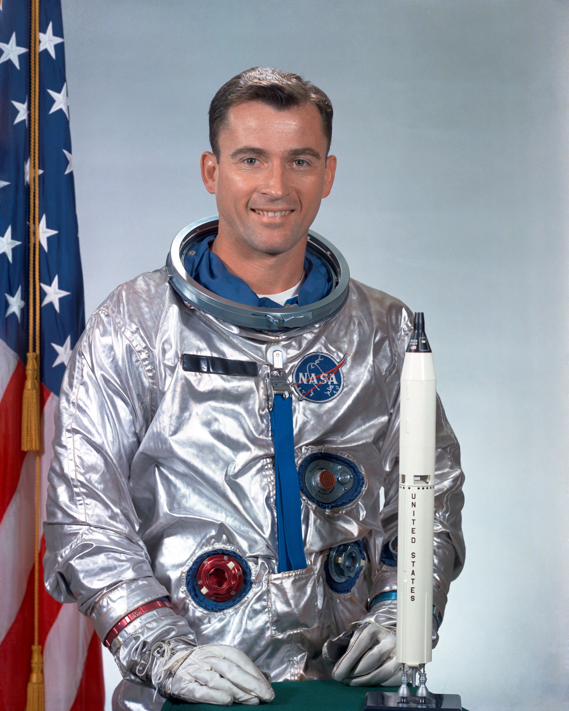 PORTRAIT - YOUNG, CAPT. JOHN YOUNG, ASTRONAUT
