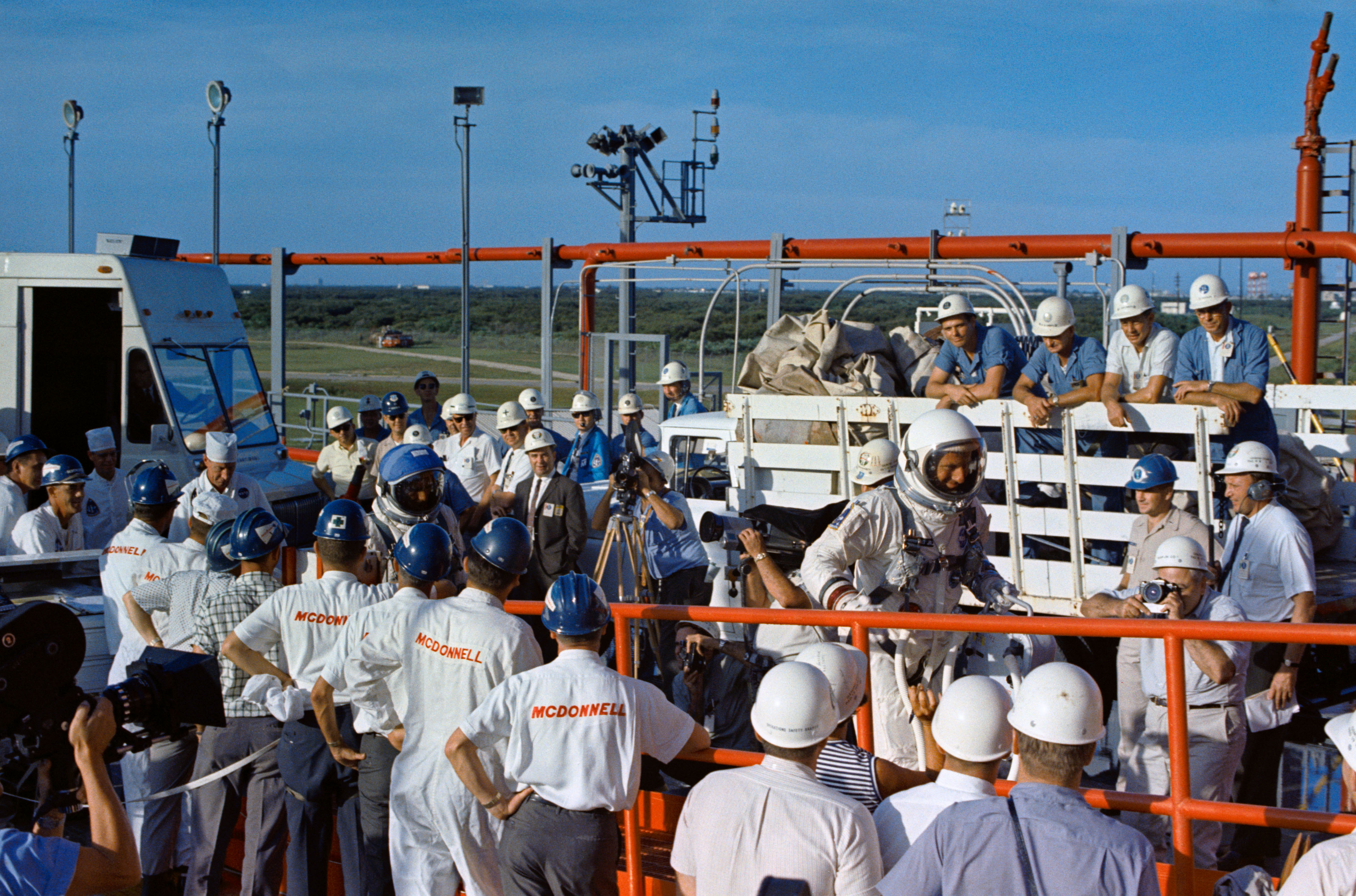 GEMINI-TITAN (GT)-11 - PRELAUNCH COUNTDOWN - ASTRONAUTS GORDON AND CONRAD - CAPE