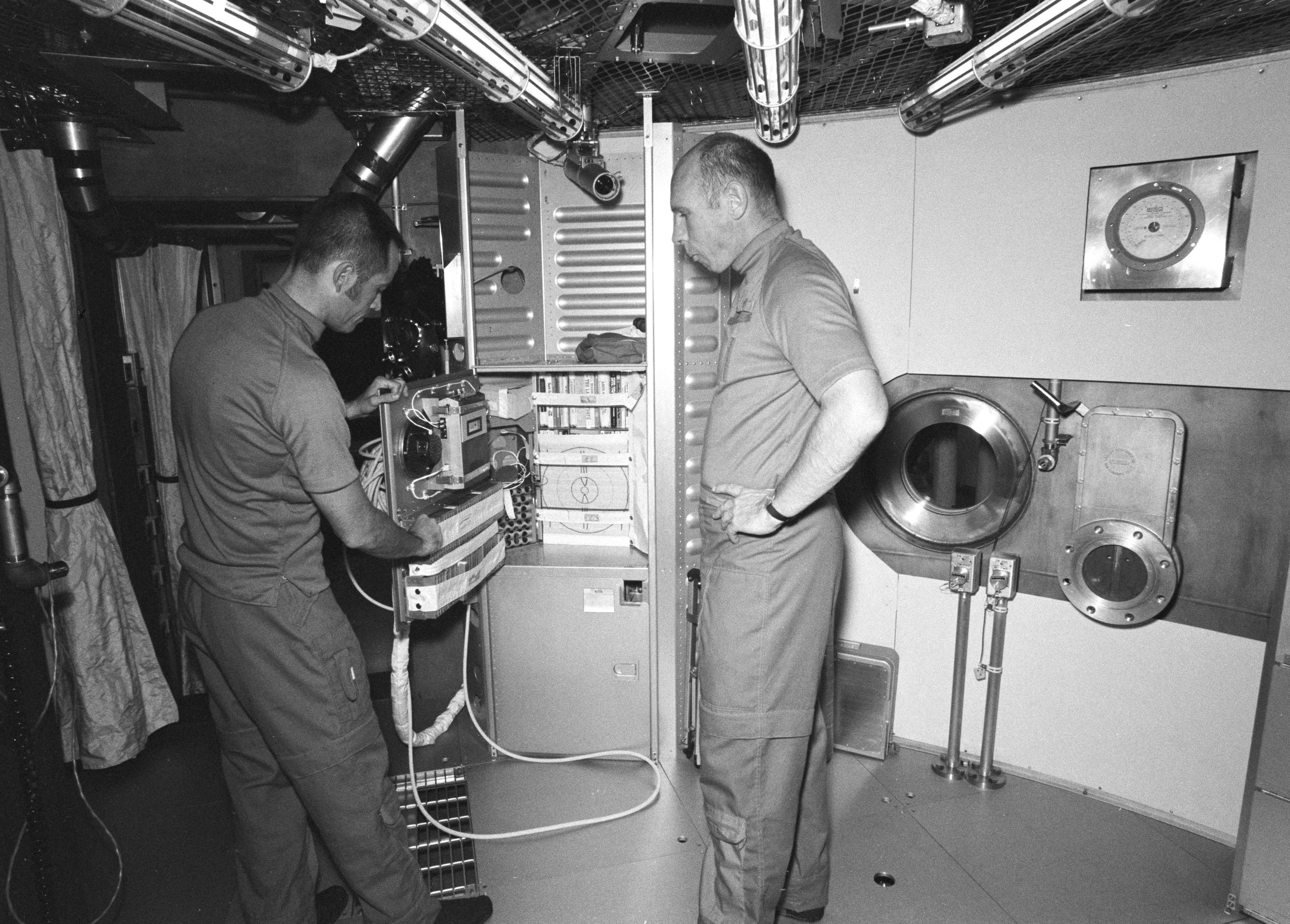 SKYLAB (SL) MEDICAL EXPERIMENT ALTITUDE TEST (SMEAT) - MSC