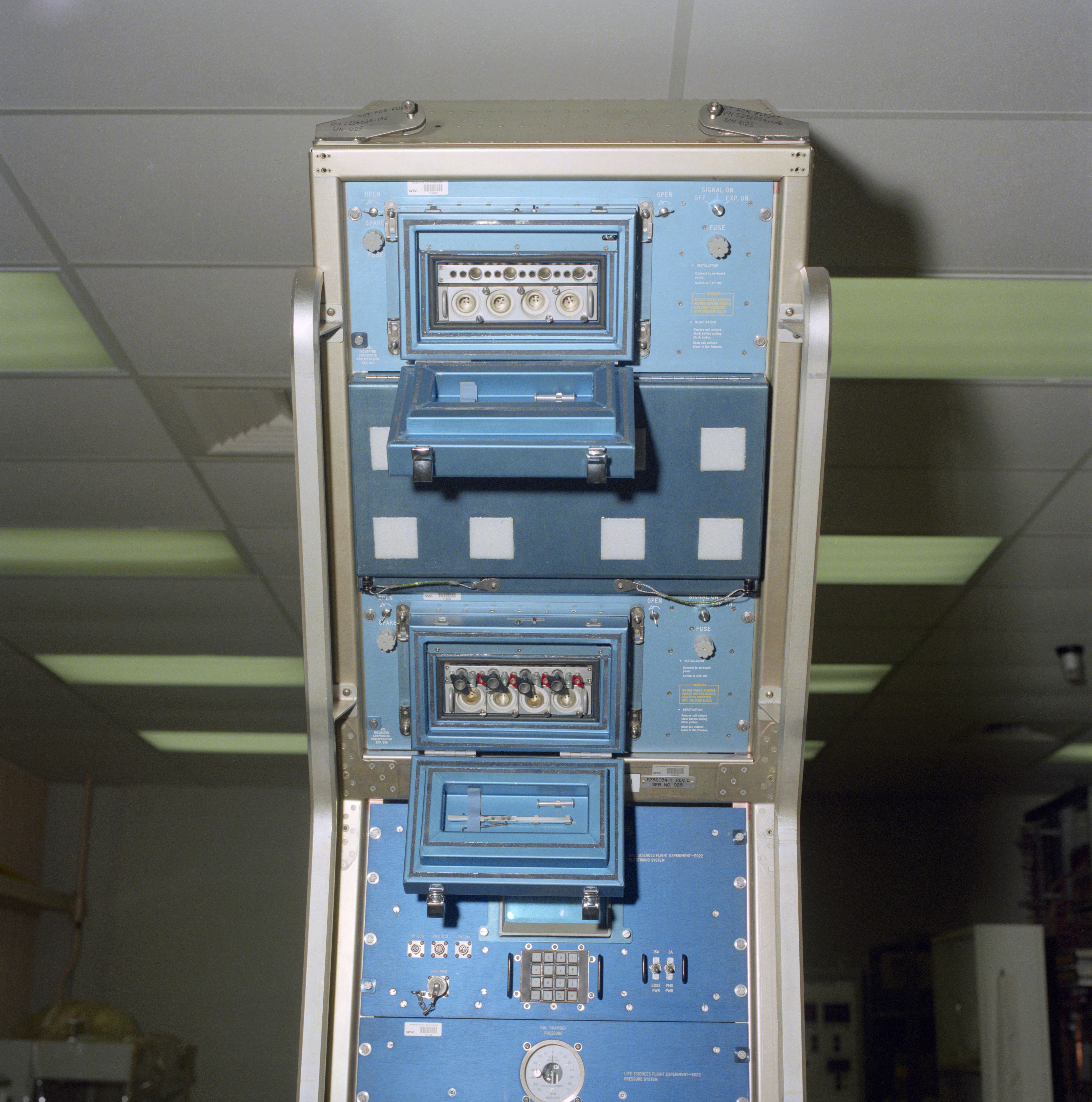 View of the Life Sciences Laboratory Equipment (LSLE) Incubator - Lymphocite Proliferation