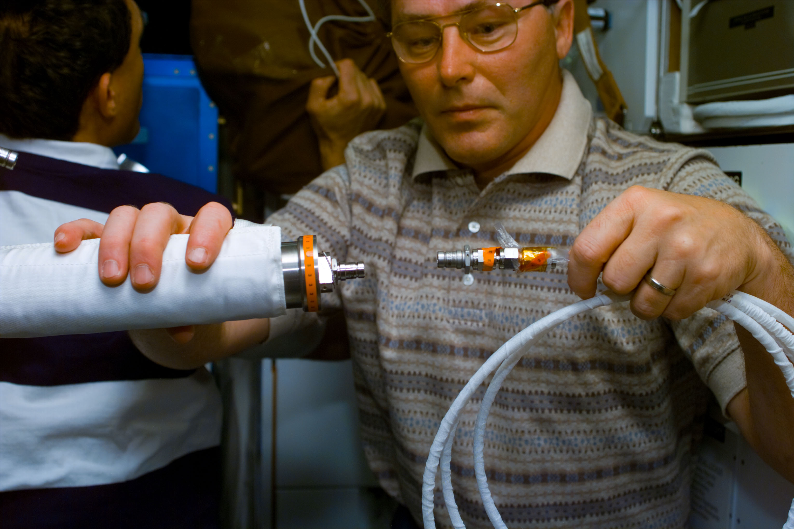 Inflight maintenance of GIRA cable