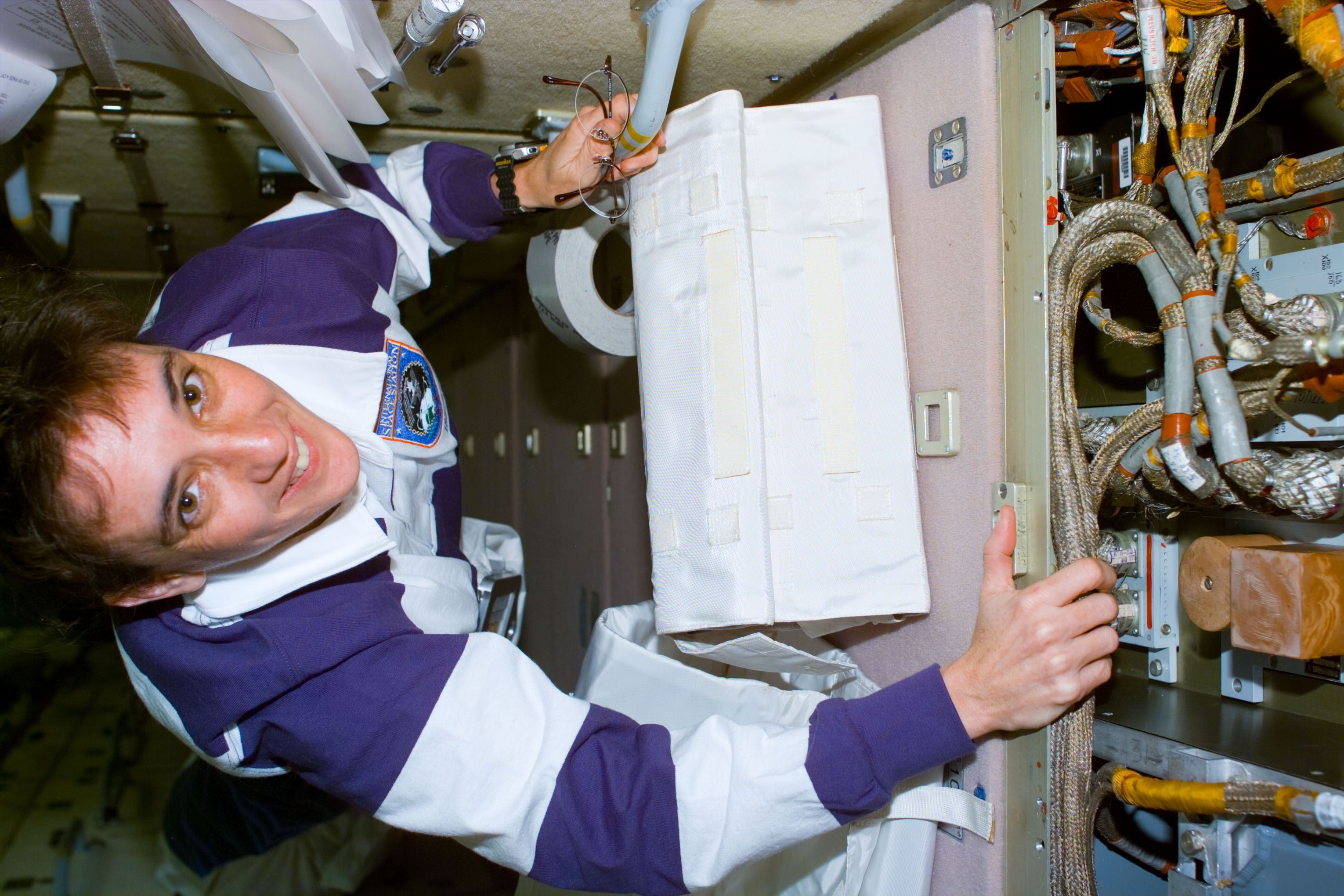 Currie in FGB during repair of battery recharger