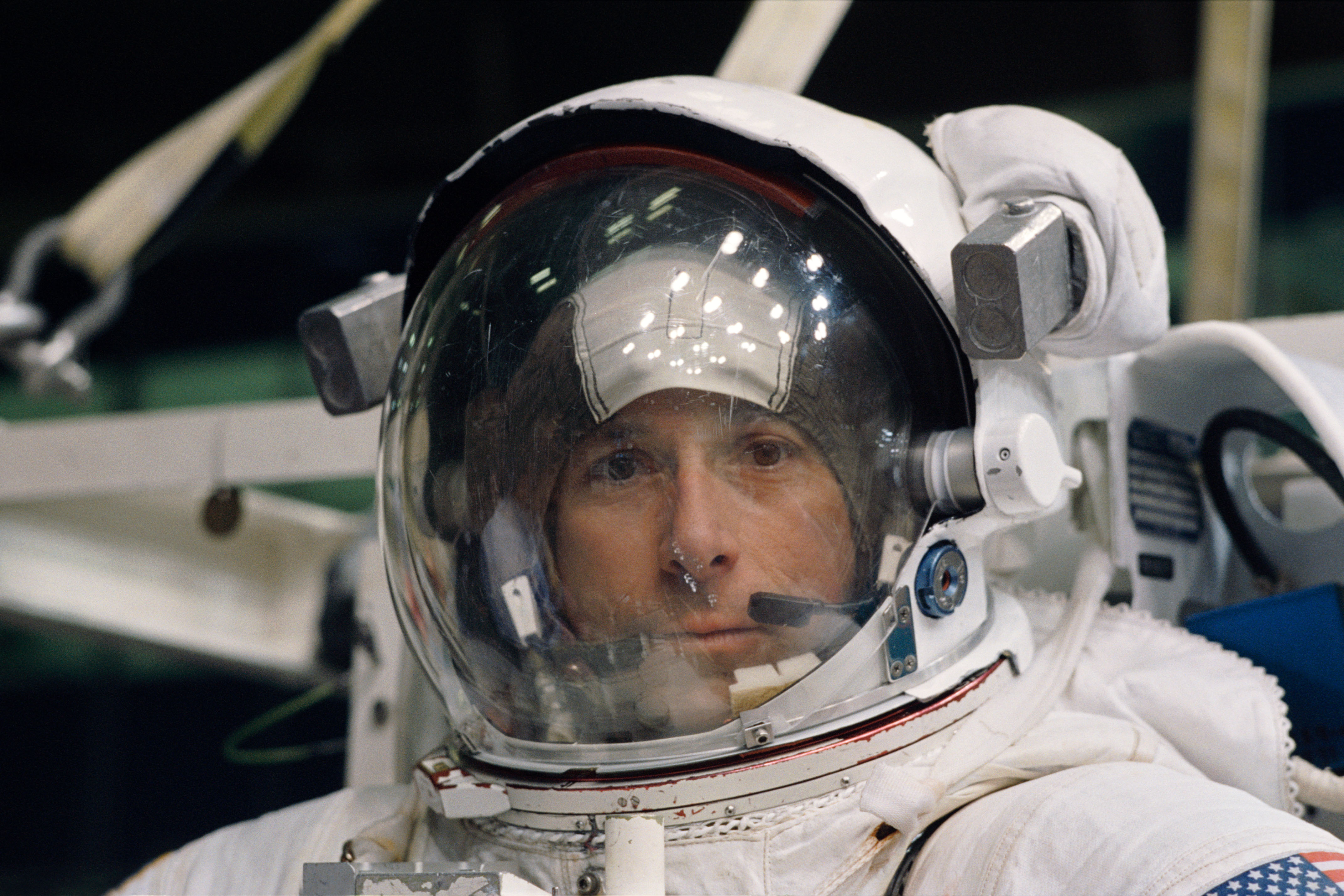 STS-64 Extravehicular activity (EVA) training view in WETF