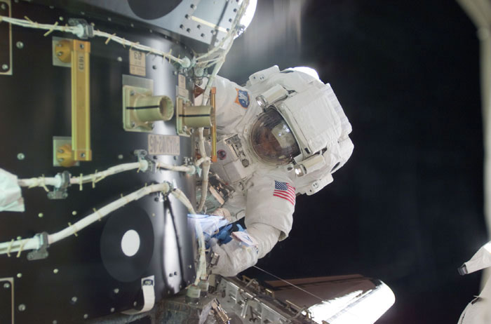 MS Curbeam during EVA on PMA-3