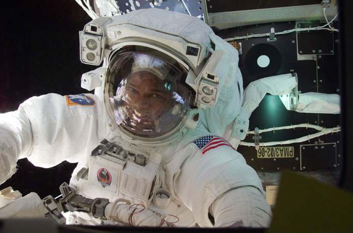 MS Curbeam during EVA on PMA-3 with PFR