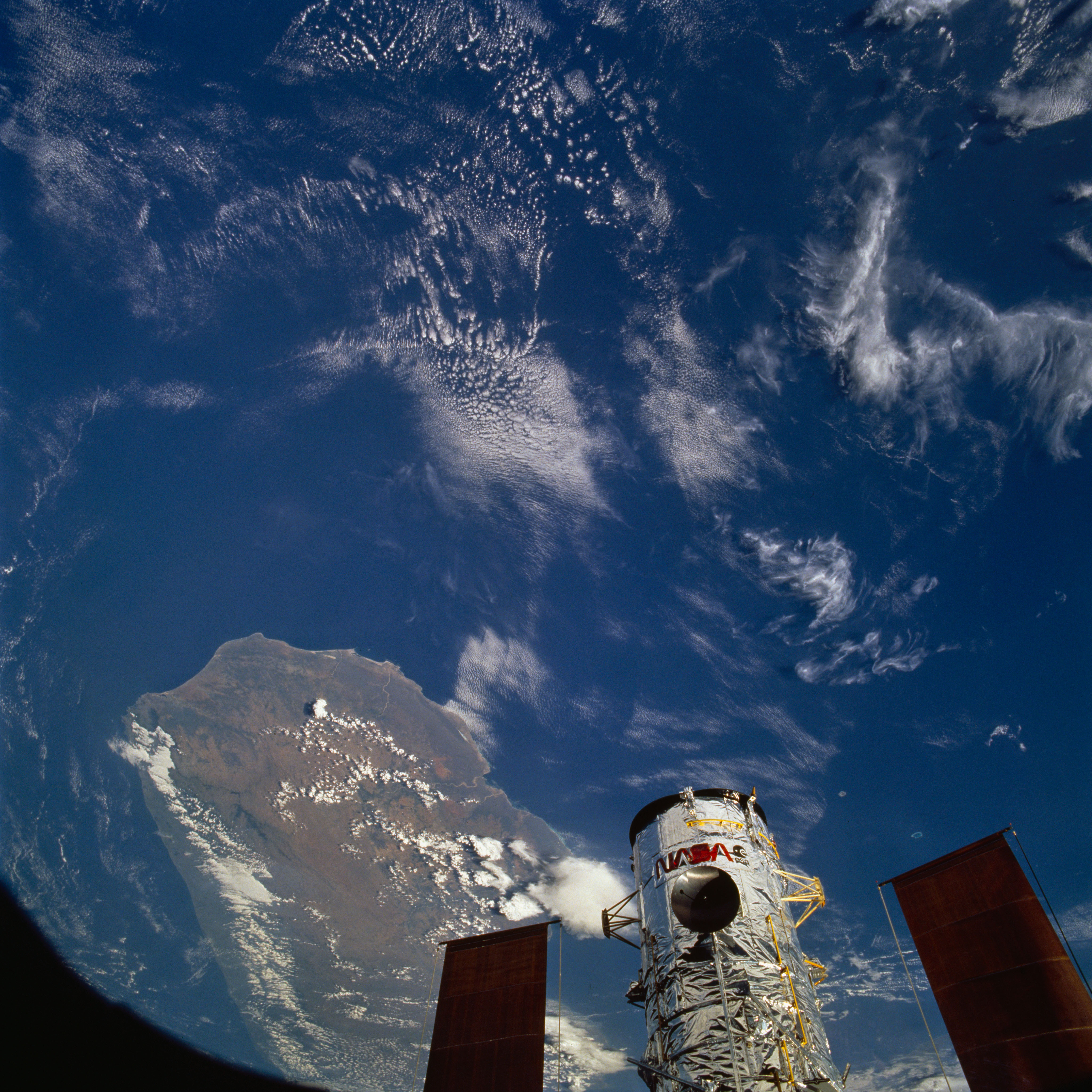 Earth observations taken during STS-61 mission