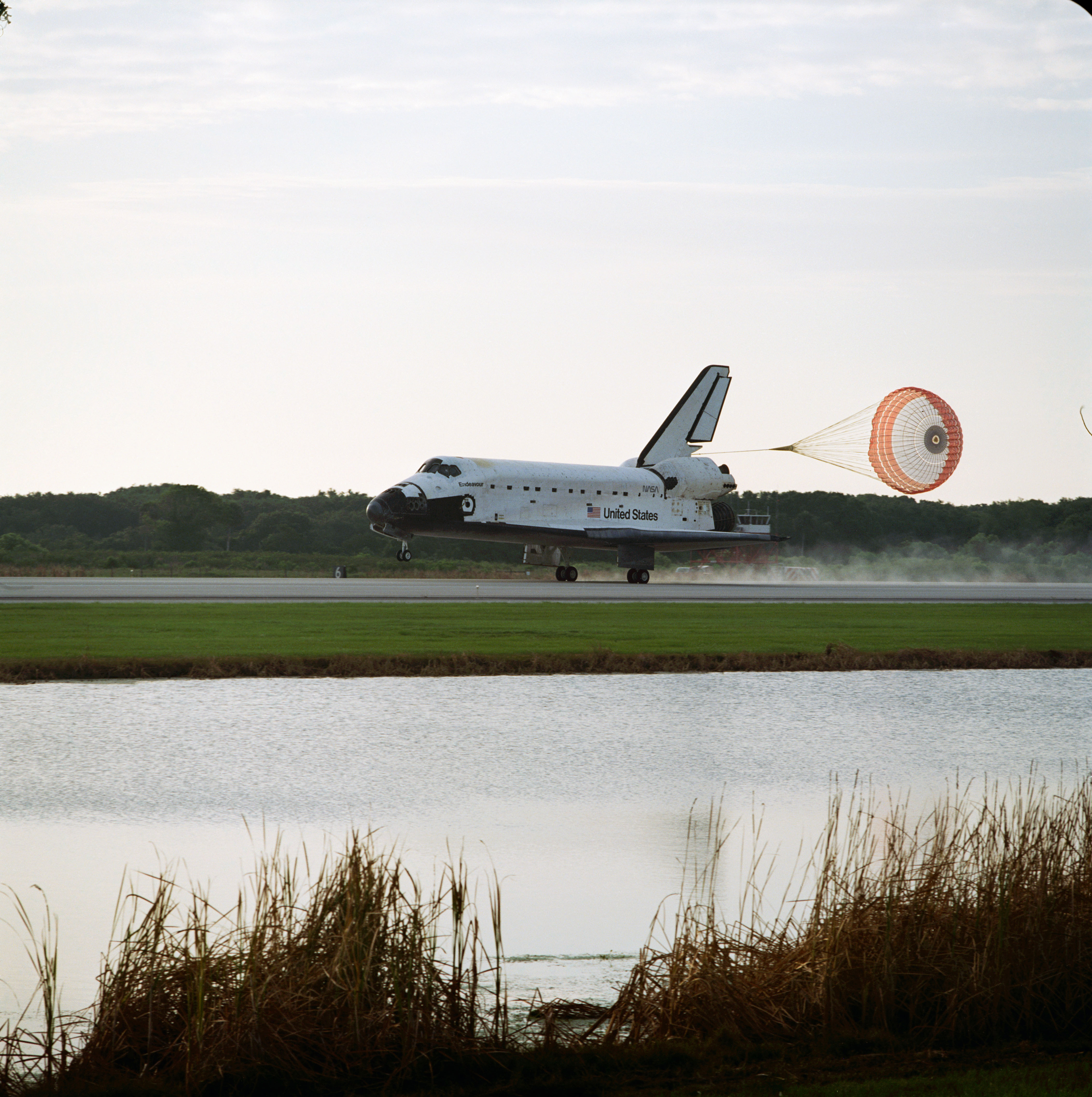 STS-77 landing view