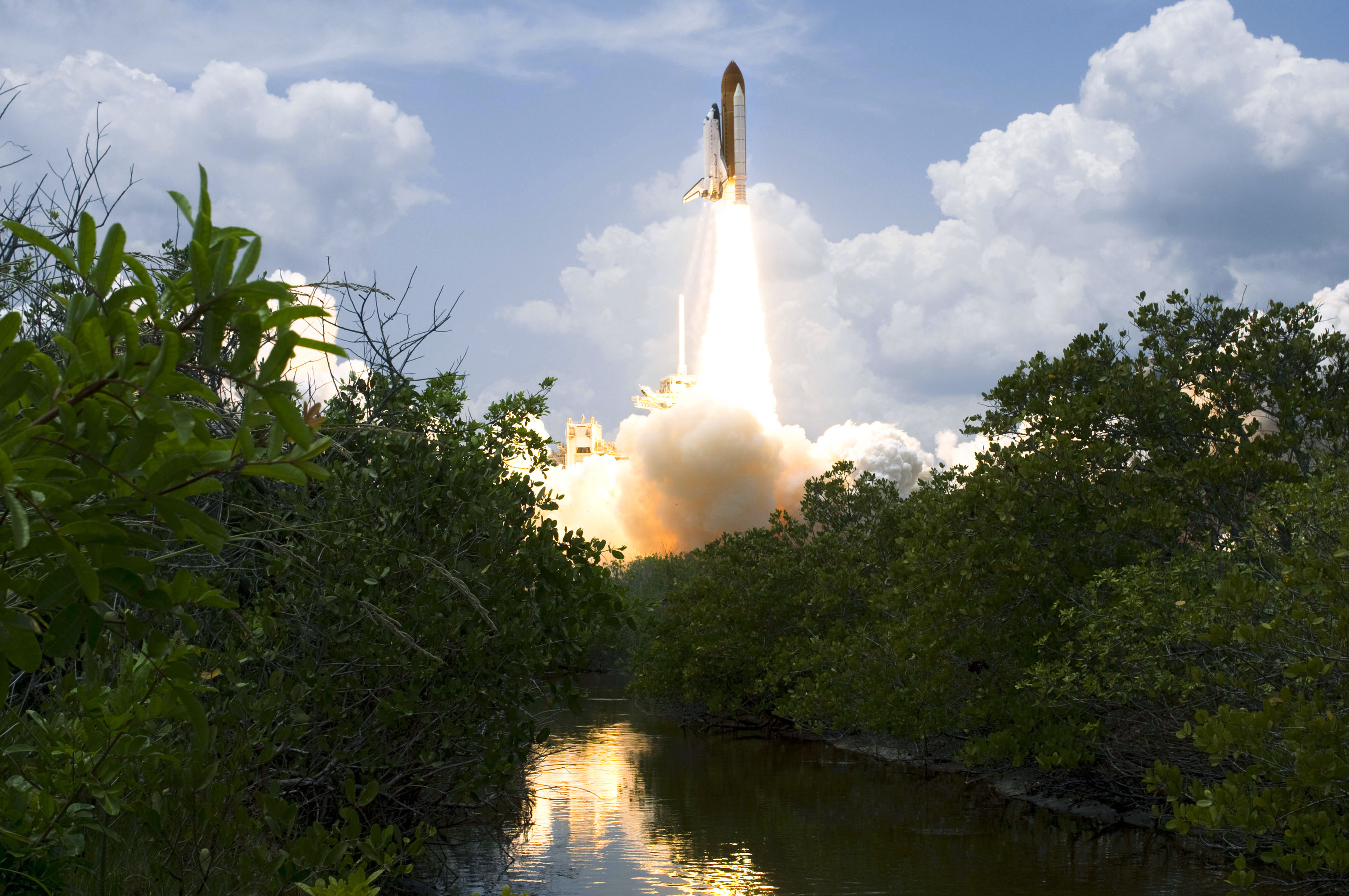 Launch of Space Shuttle Atlantis / STS-125 Mission