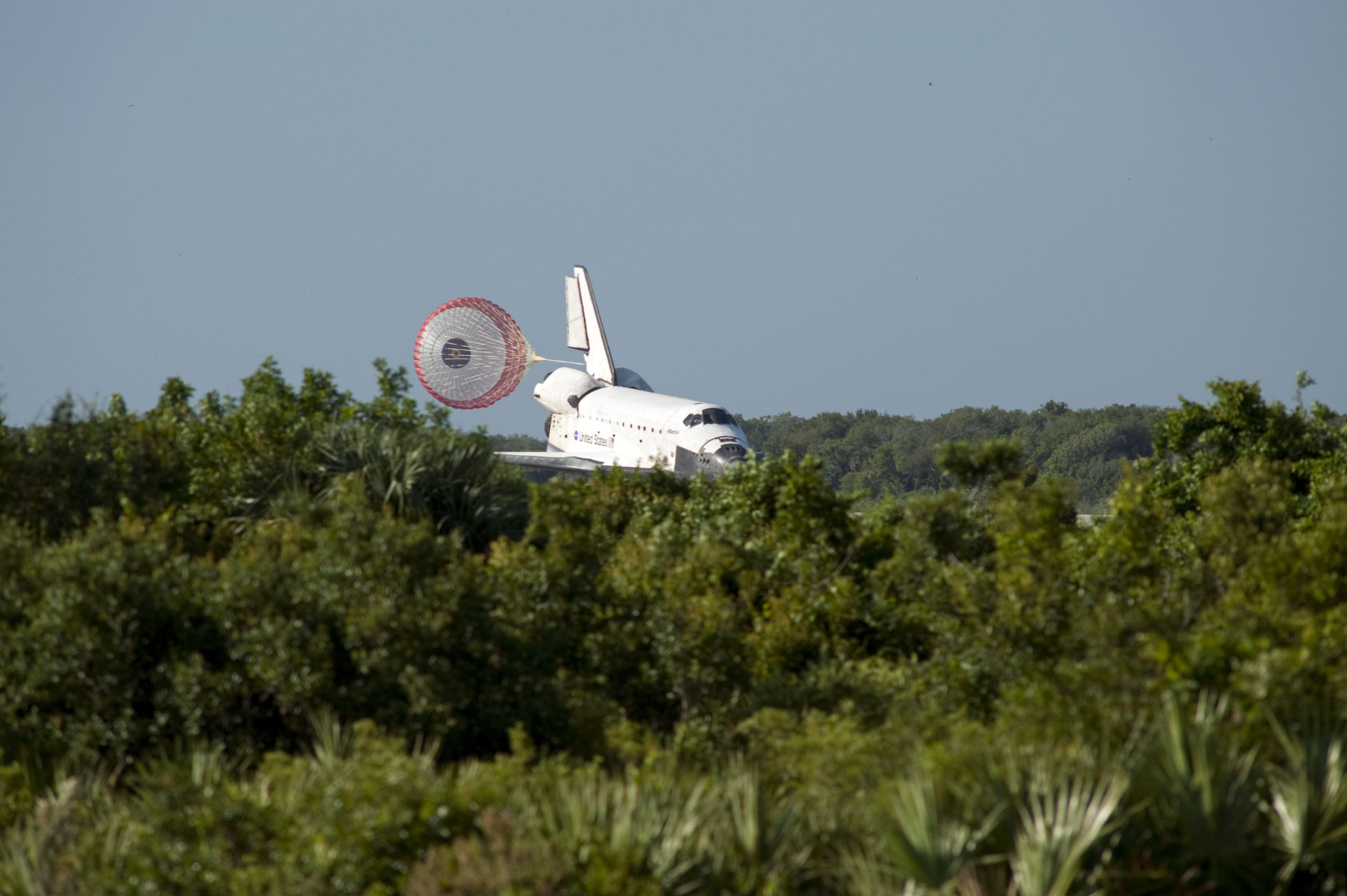 STS-132 Space Shuttle Atlantis Landing