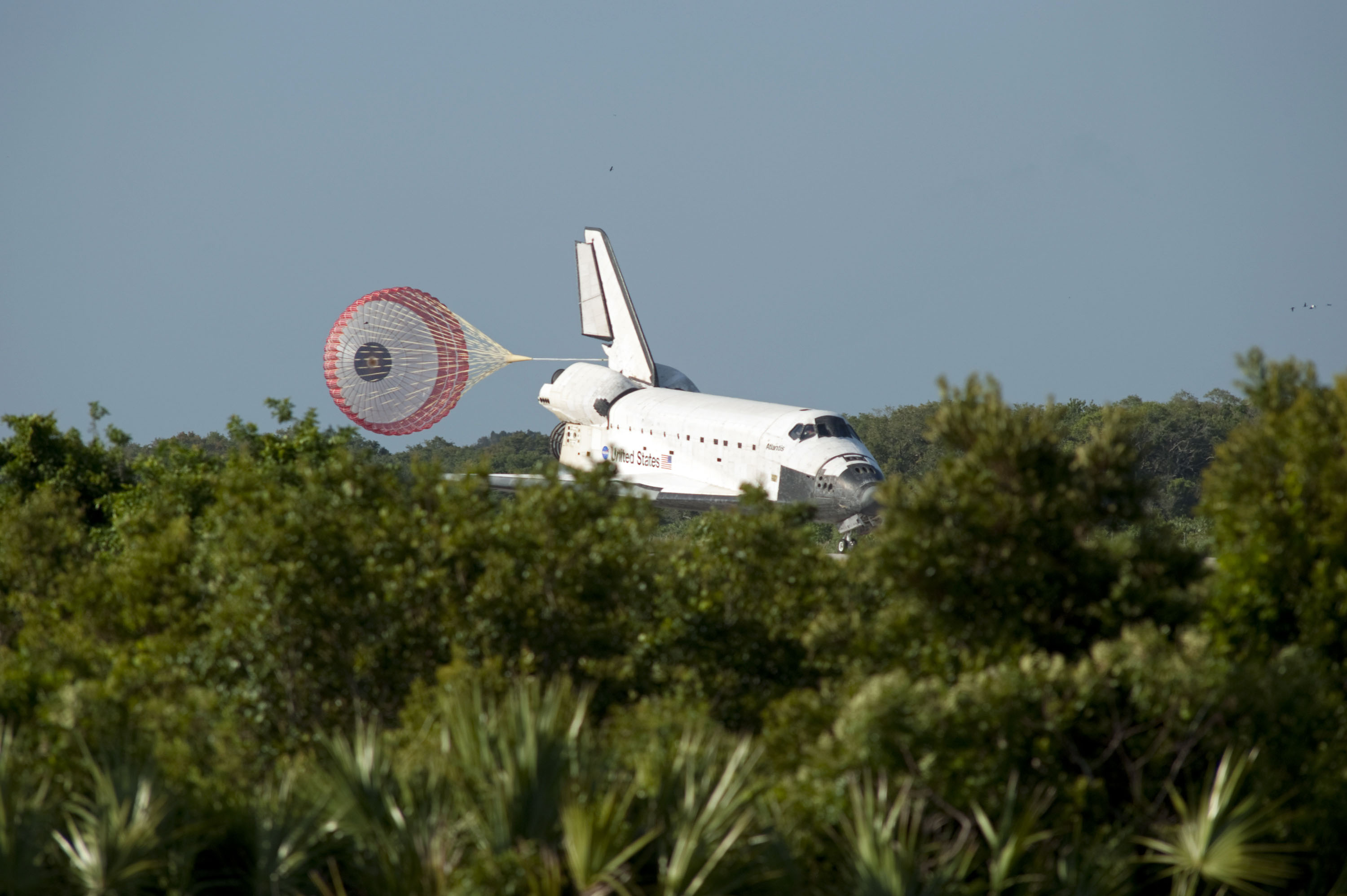 STS-132 Space Shuttle Atlantis Landing