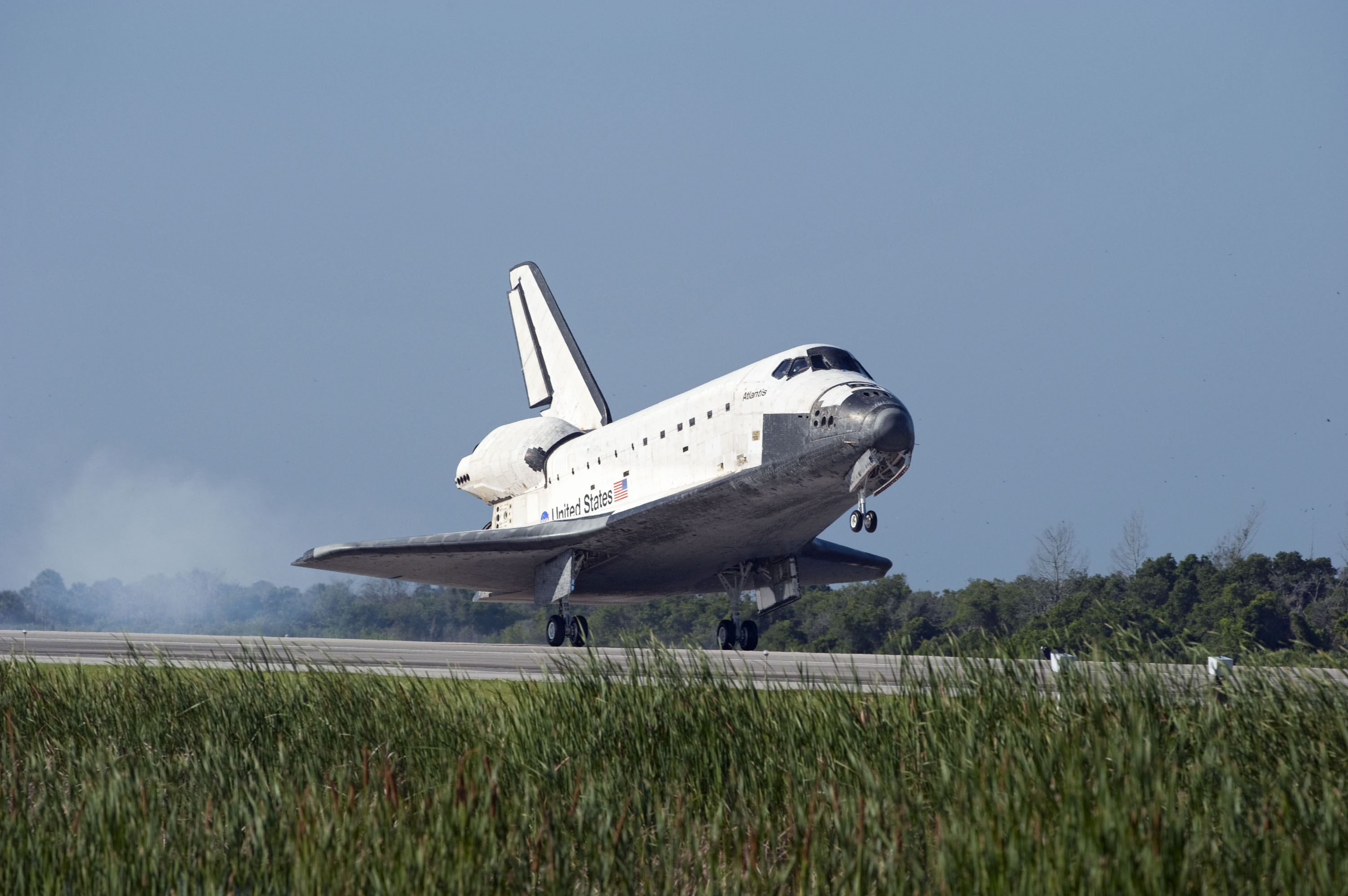 STS-132 Space Shuttle Atlantis Landing