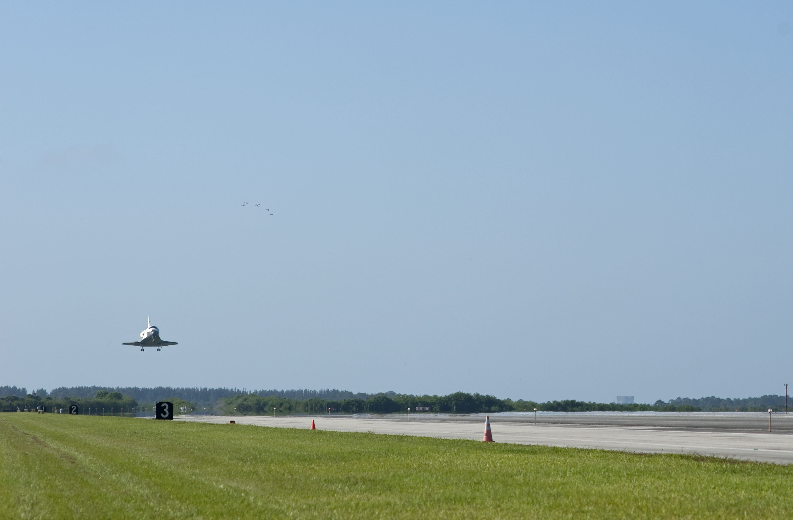 STS-132 Space Shuttle Atlantis Landing