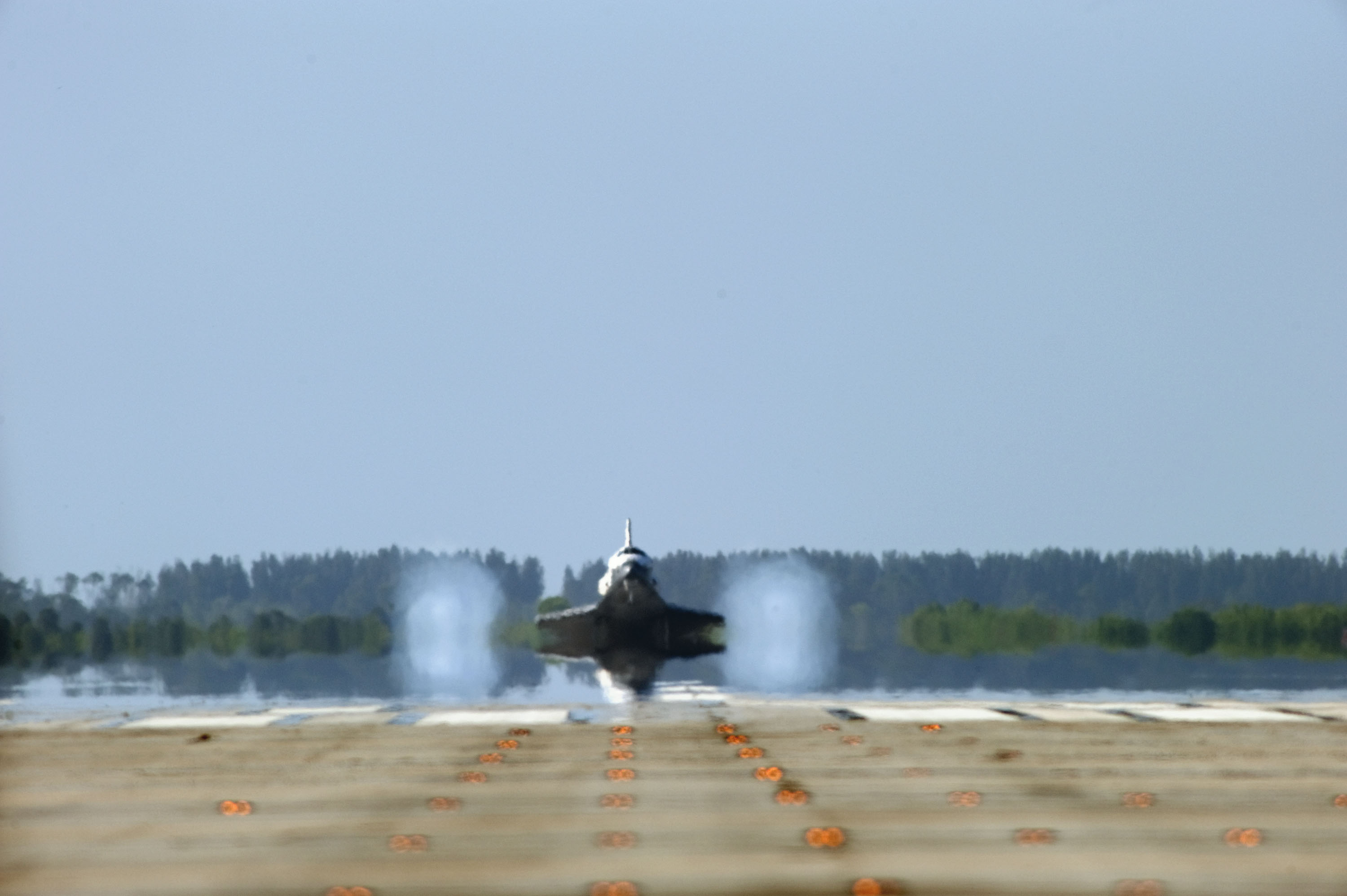 STS-132 Space Shuttle Atlantis Landing