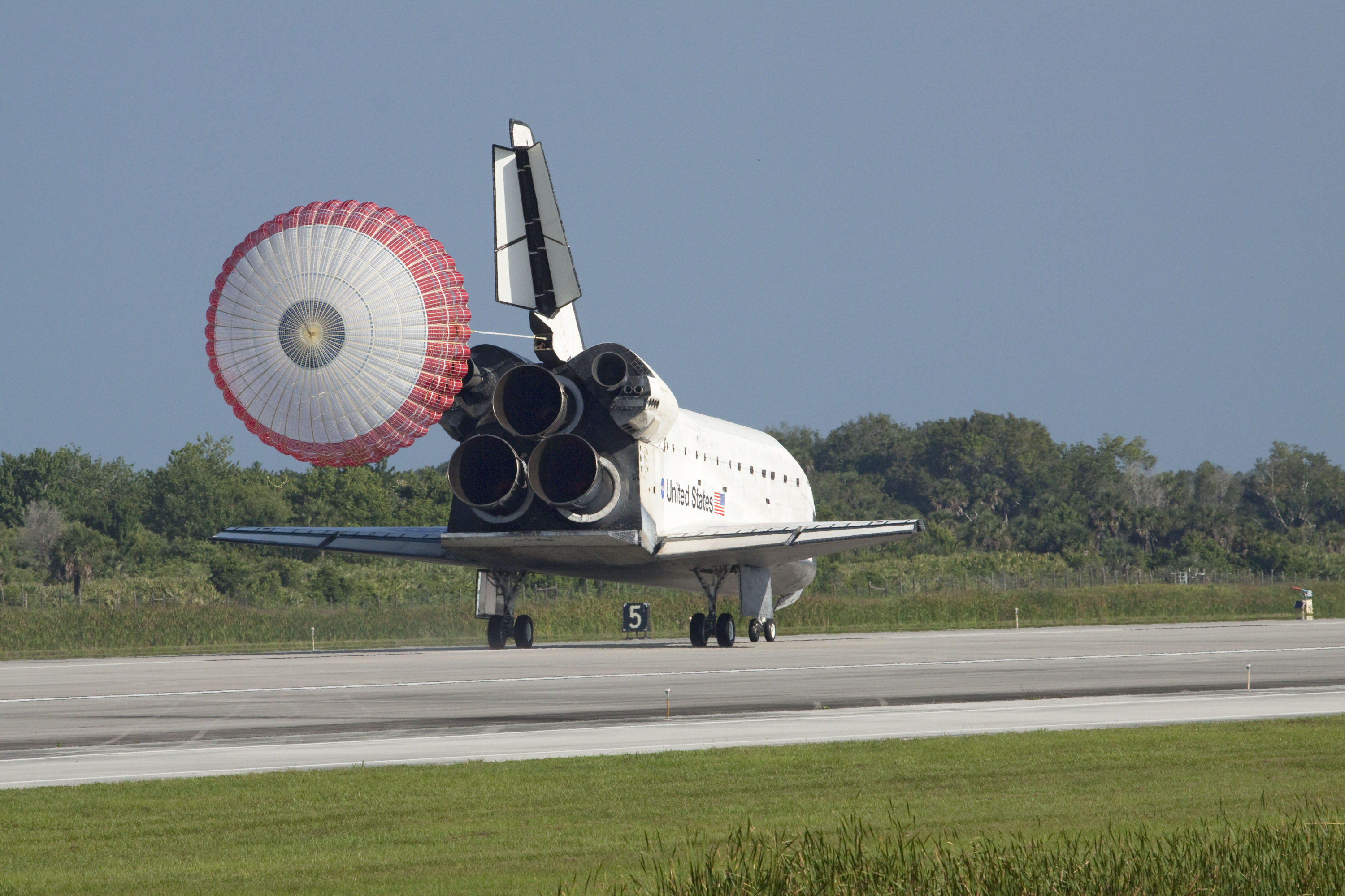 STS-132 Space Shuttle Atlantis Landing