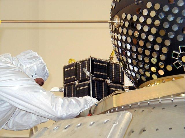 NASA image: KSC-01KODI-065