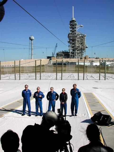 NASA image: KSC-01PADIG-011