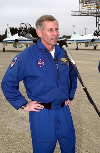 NASA image: KSC-01PADIG-042