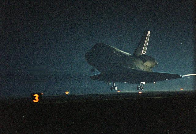 NASA image: KSC-01PP-0555